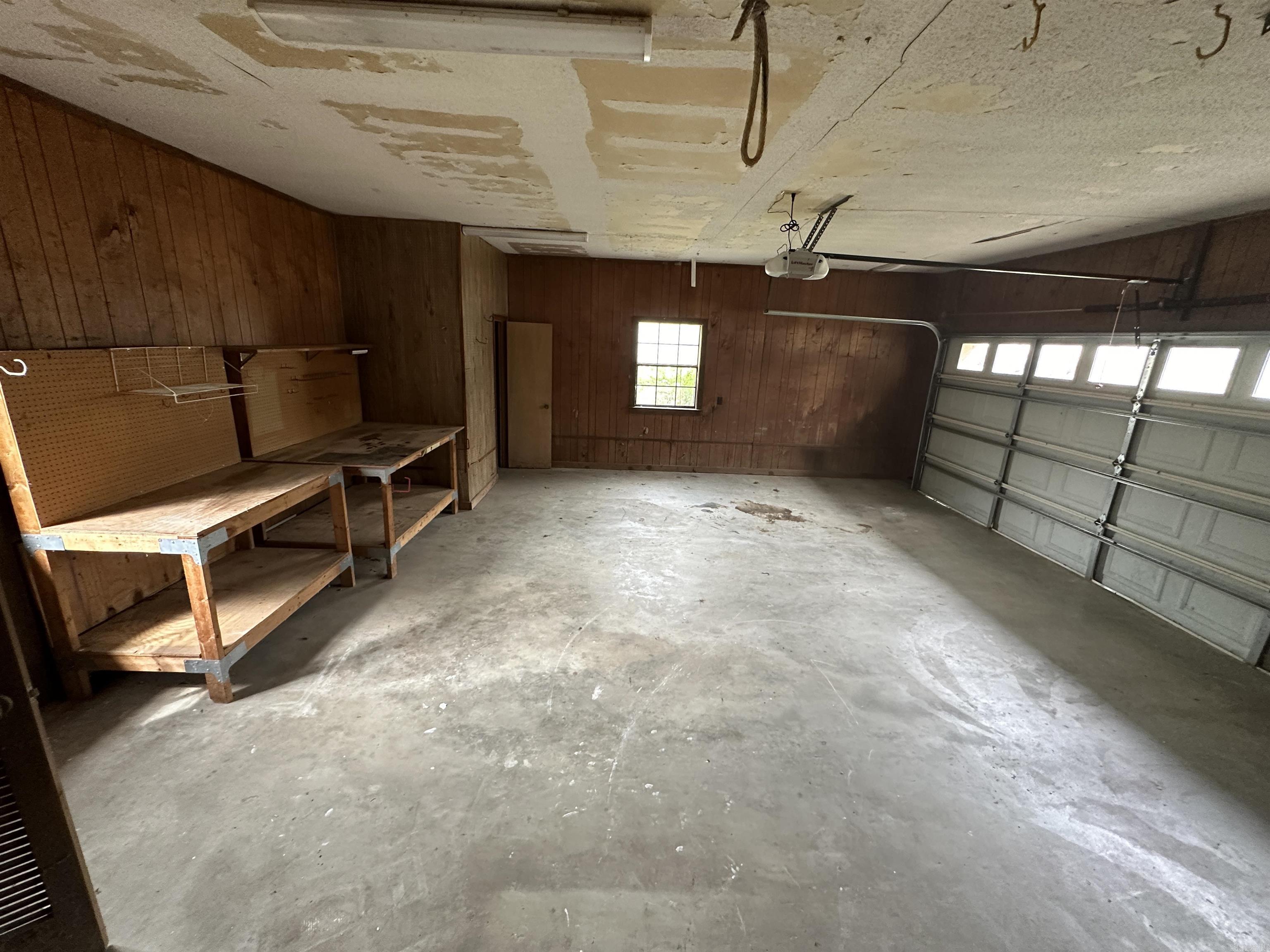 COUNTRY CLUB PARK - Residential