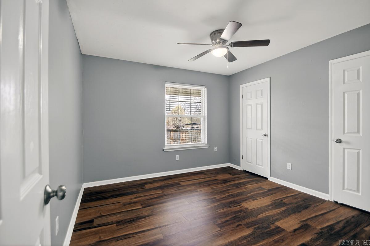 WOODLAND HILLS - Residential