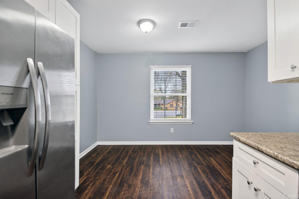 WOODLAND HILLS - Residential