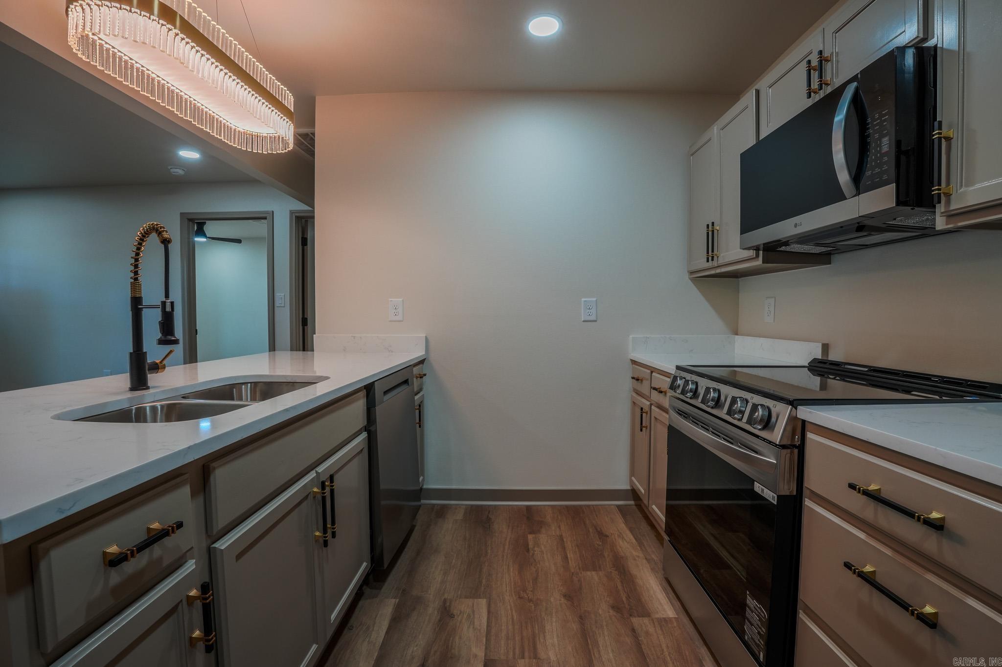 Pankey J Ext 3 - Residential