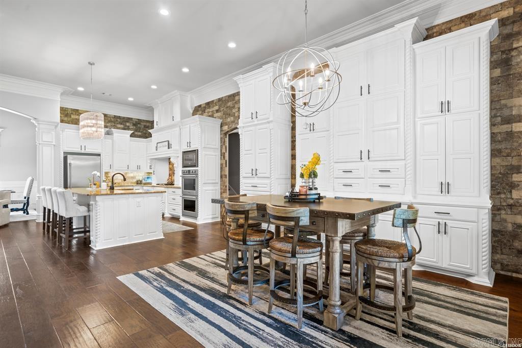 ARLINGTON PARK - Residential