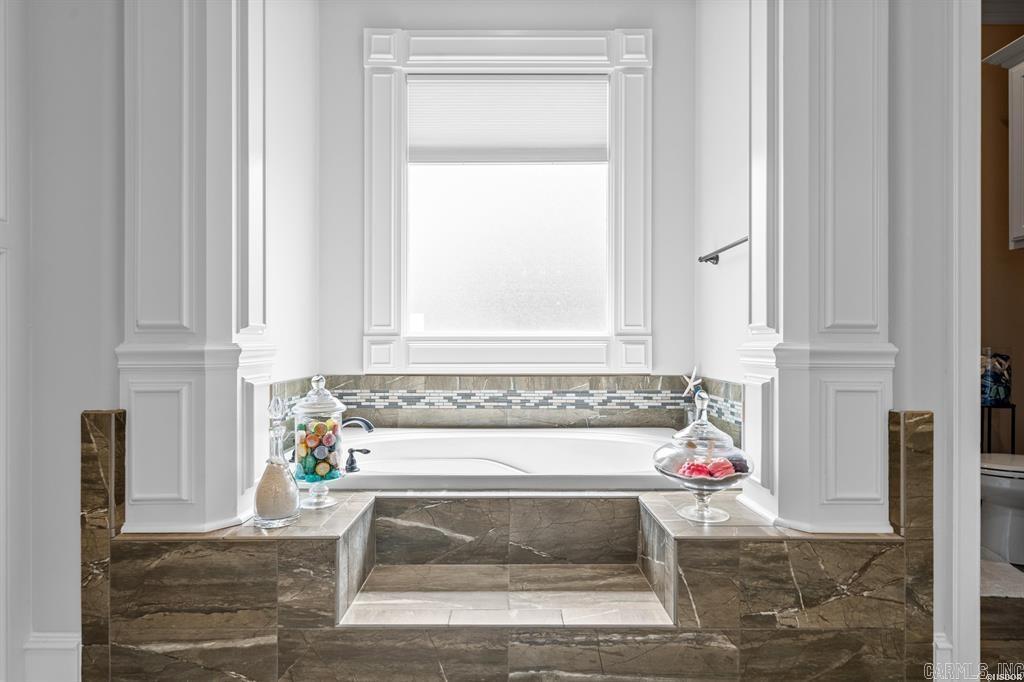 ARLINGTON PARK - Residential