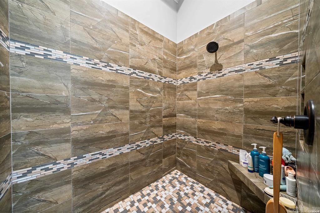 ARLINGTON PARK - Residential