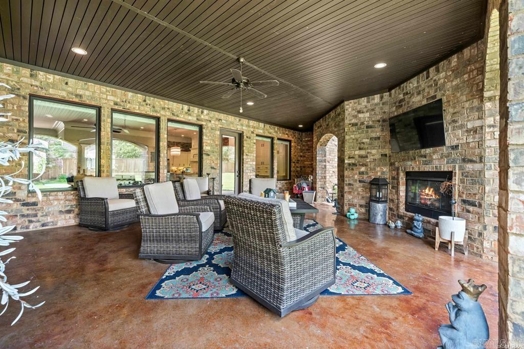 ARLINGTON PARK - Residential