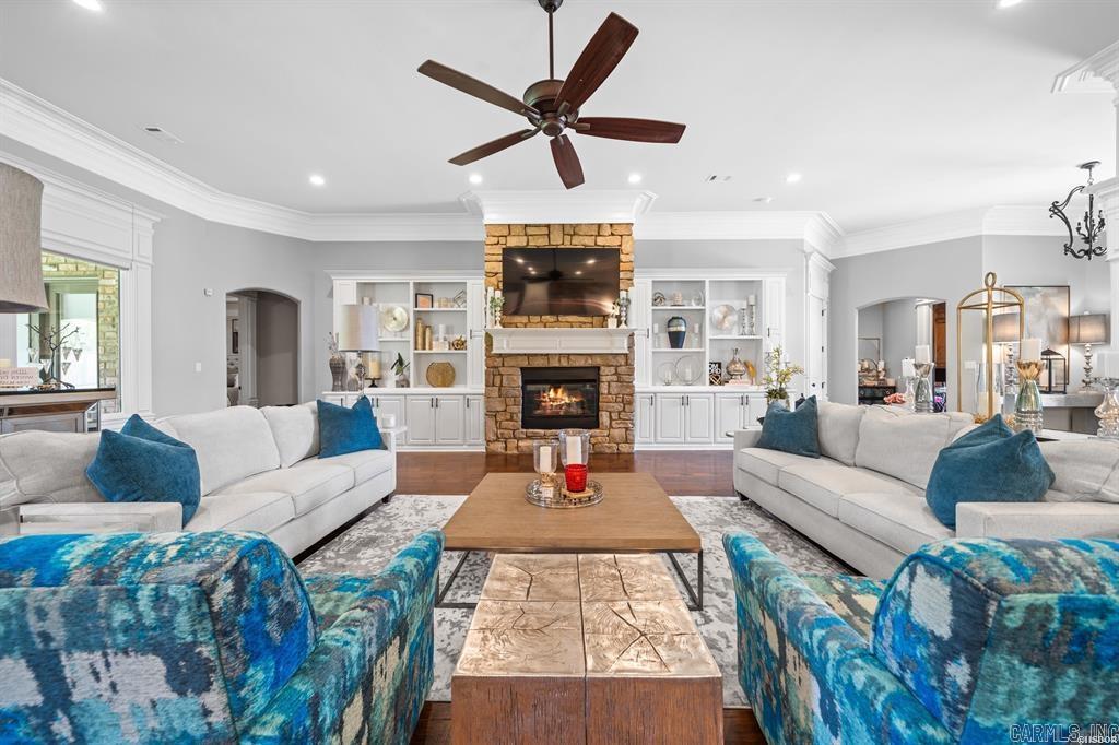 ARLINGTON PARK - Residential