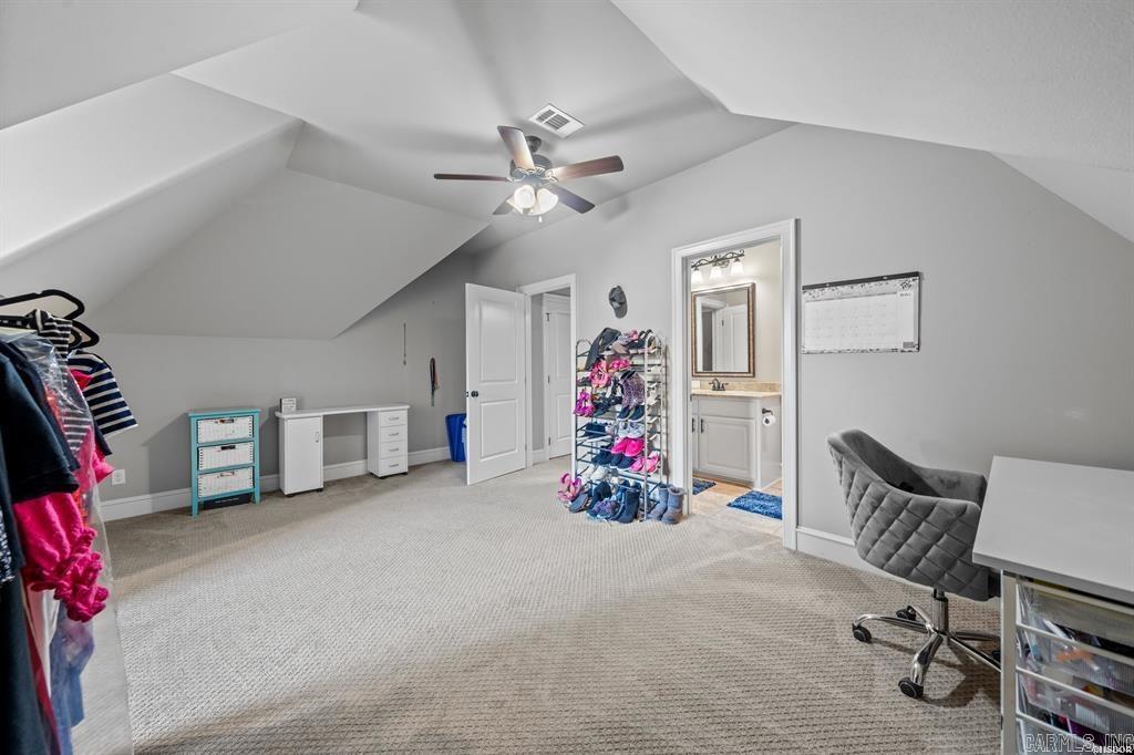 ARLINGTON PARK - Residential