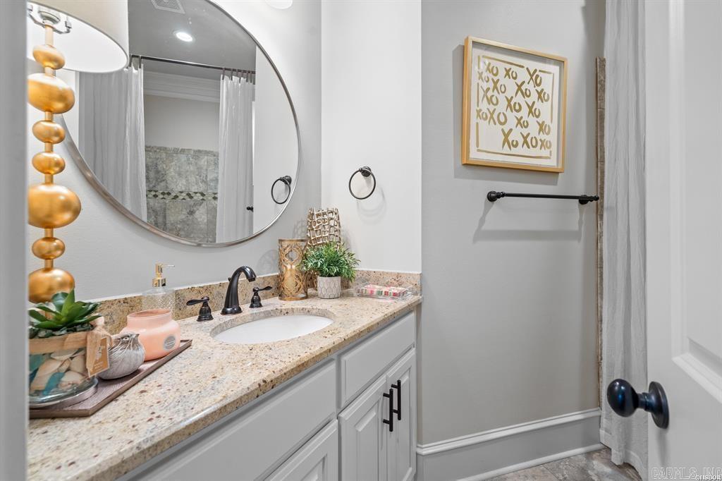 ARLINGTON PARK - Residential