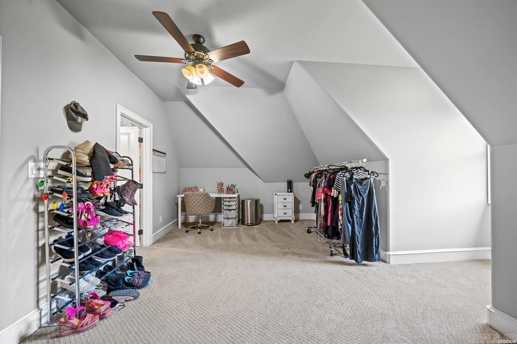 ARLINGTON PARK - Residential