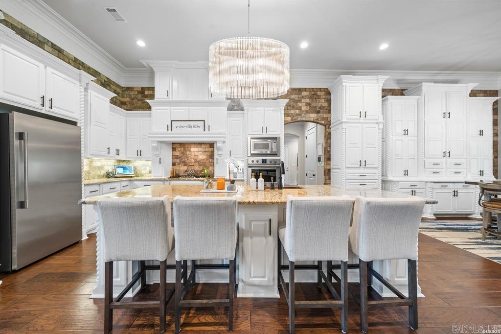 ARLINGTON PARK - Residential