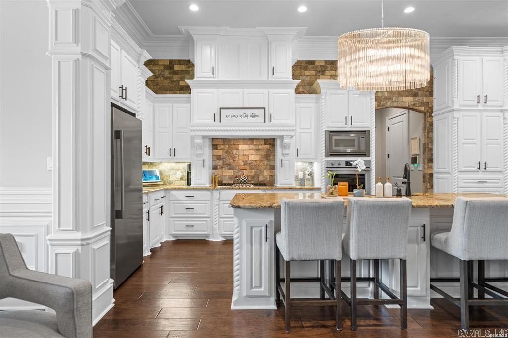 ARLINGTON PARK - Residential