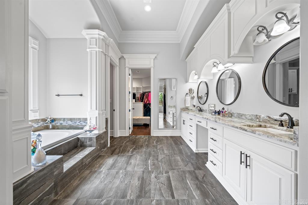 ARLINGTON PARK - Residential