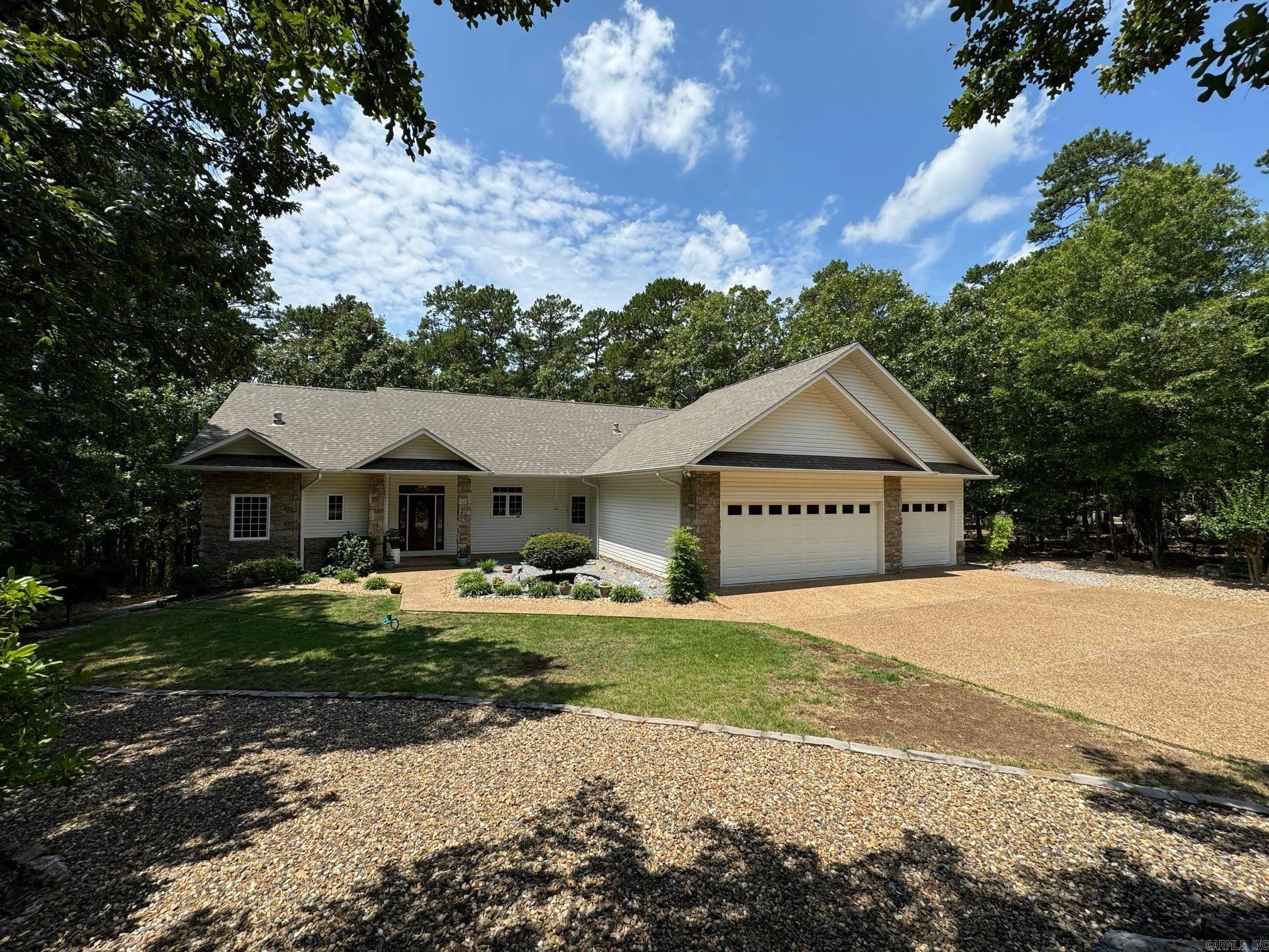 Saldana - Residential