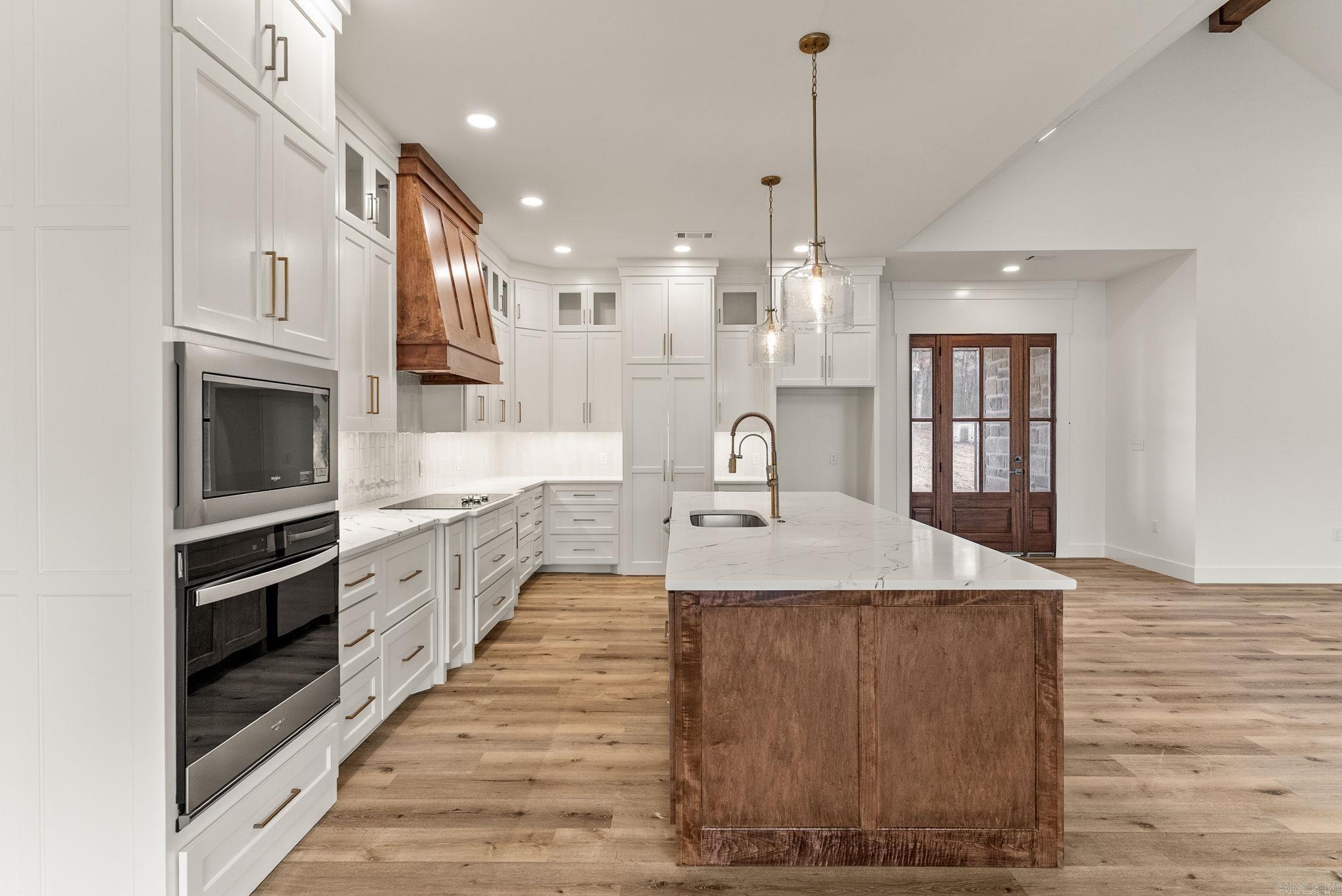 CRYSTAL BROOKE SHORES - Residential