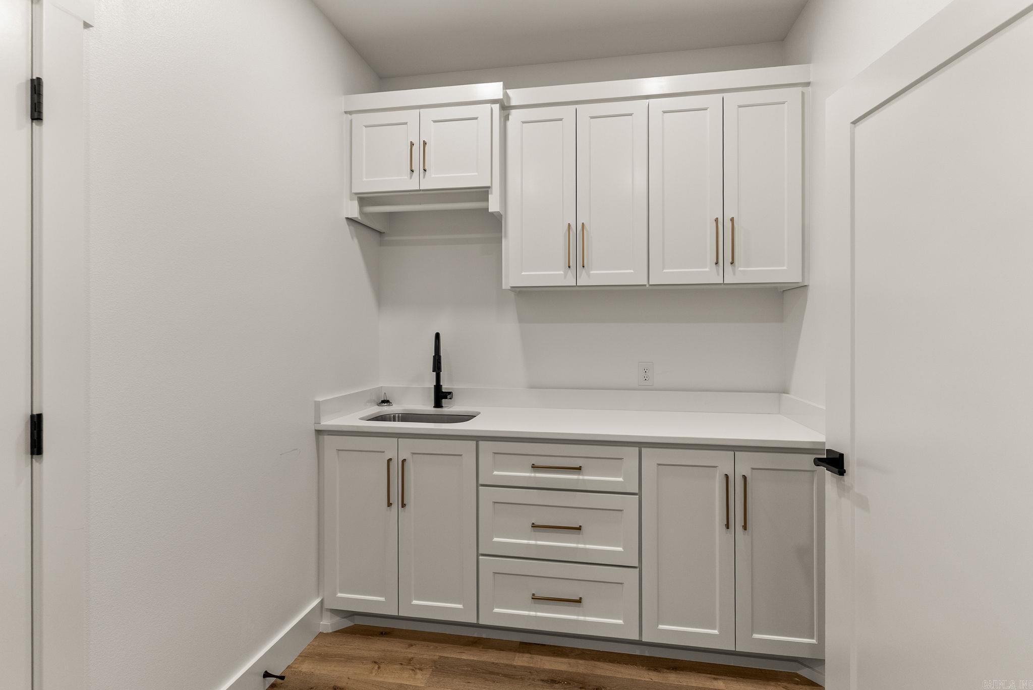 CRYSTAL BROOKE SHORES - Residential