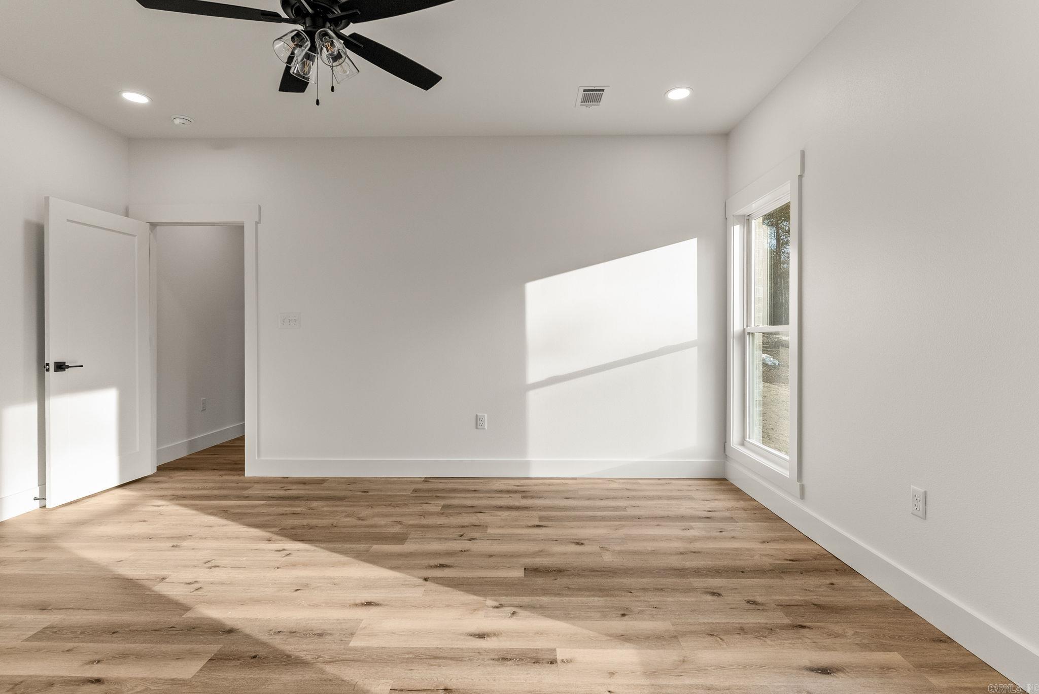 CRYSTAL BROOKE SHORES - Residential