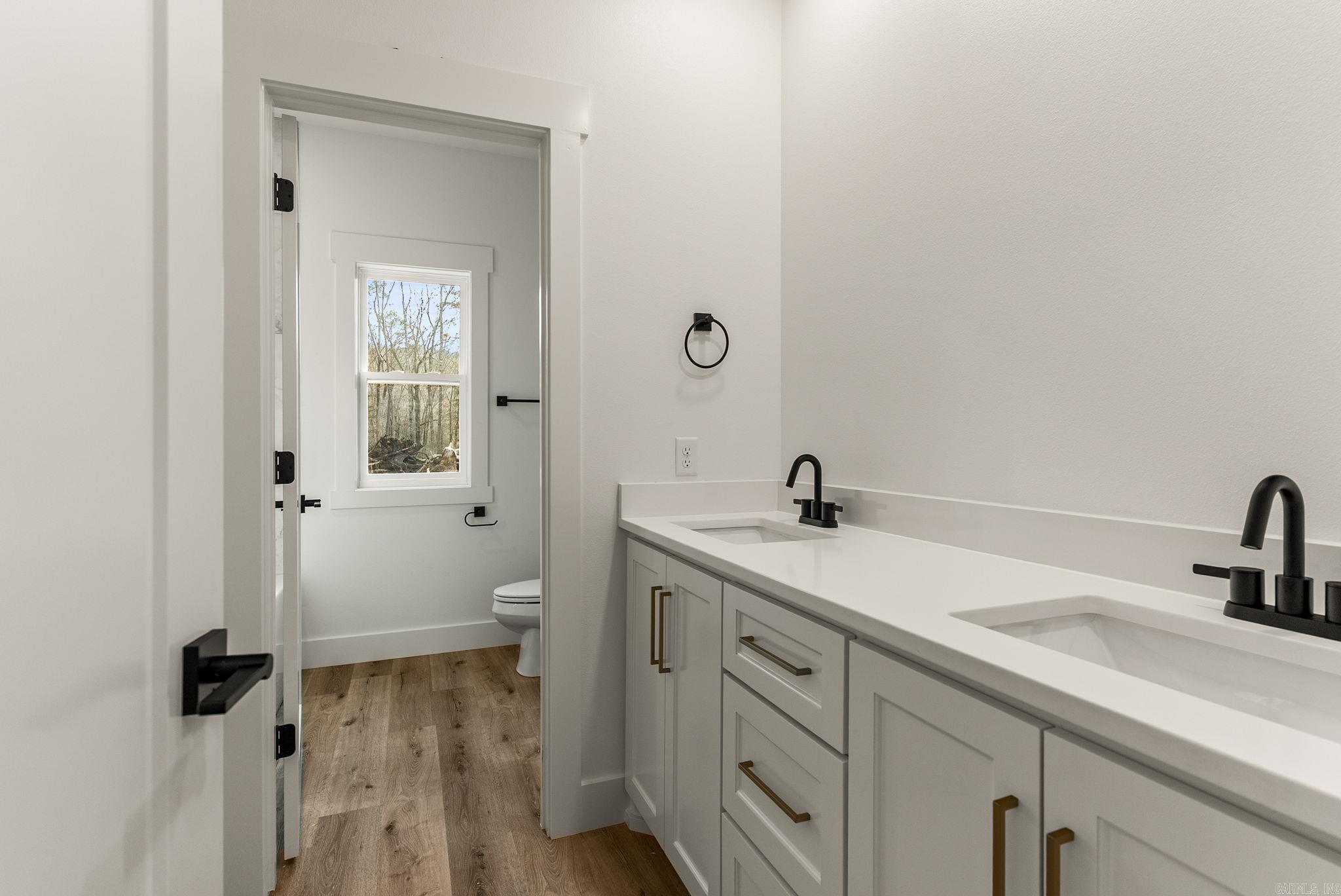 CRYSTAL BROOKE SHORES - Residential