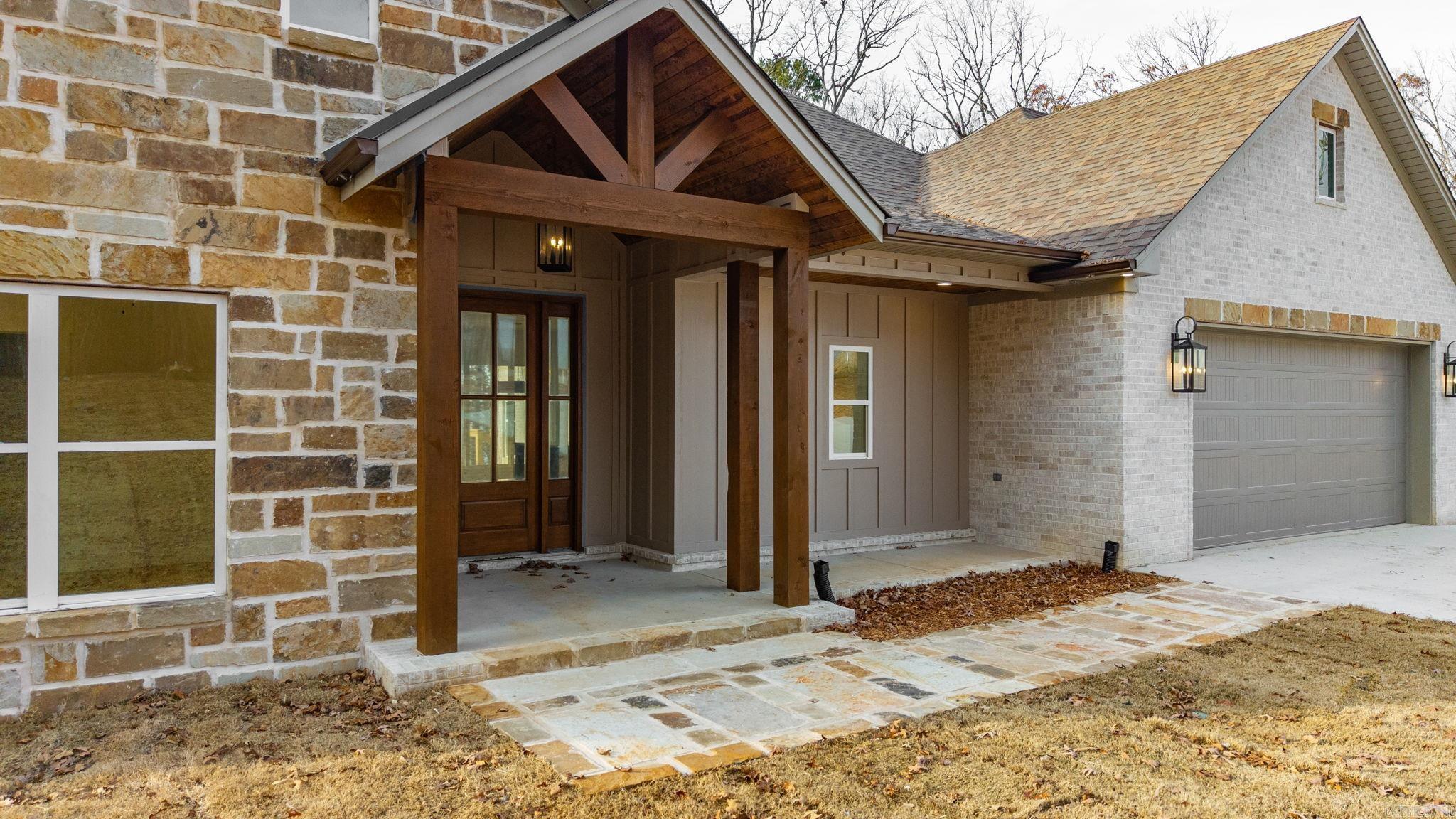 CRYSTAL BROOKE SHORES - Residential