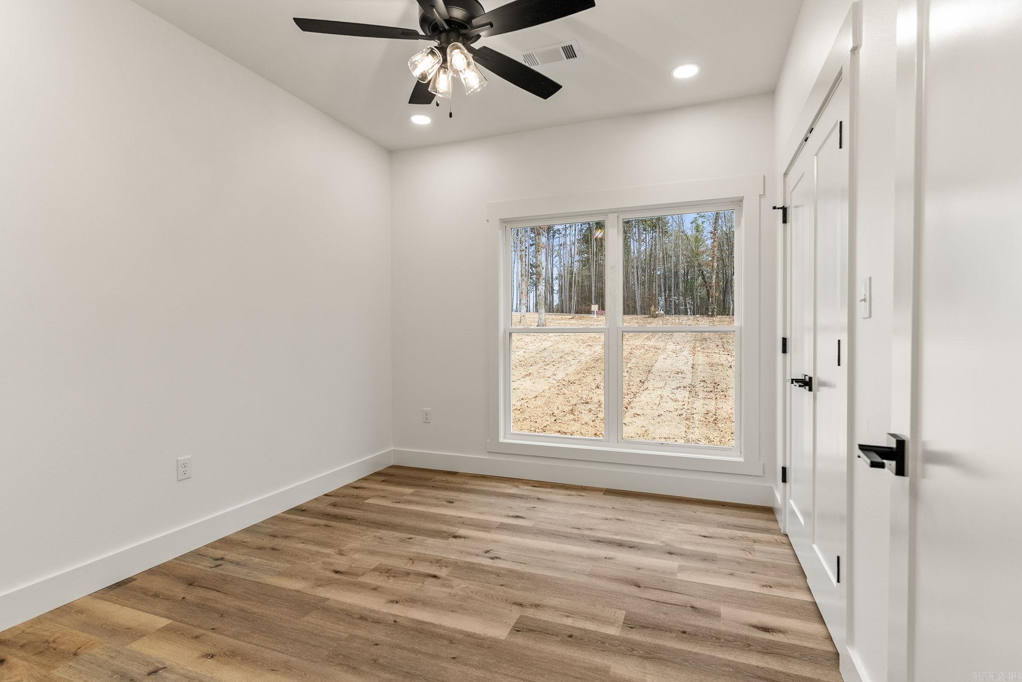 CRYSTAL BROOKE SHORES - Residential