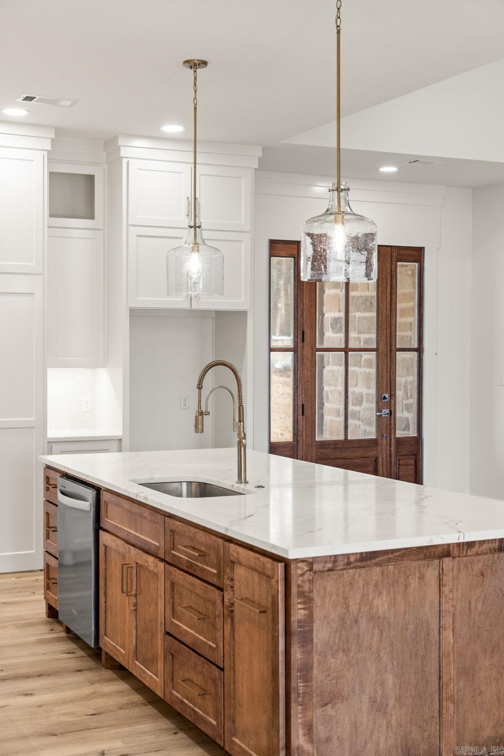 CRYSTAL BROOKE SHORES - Residential