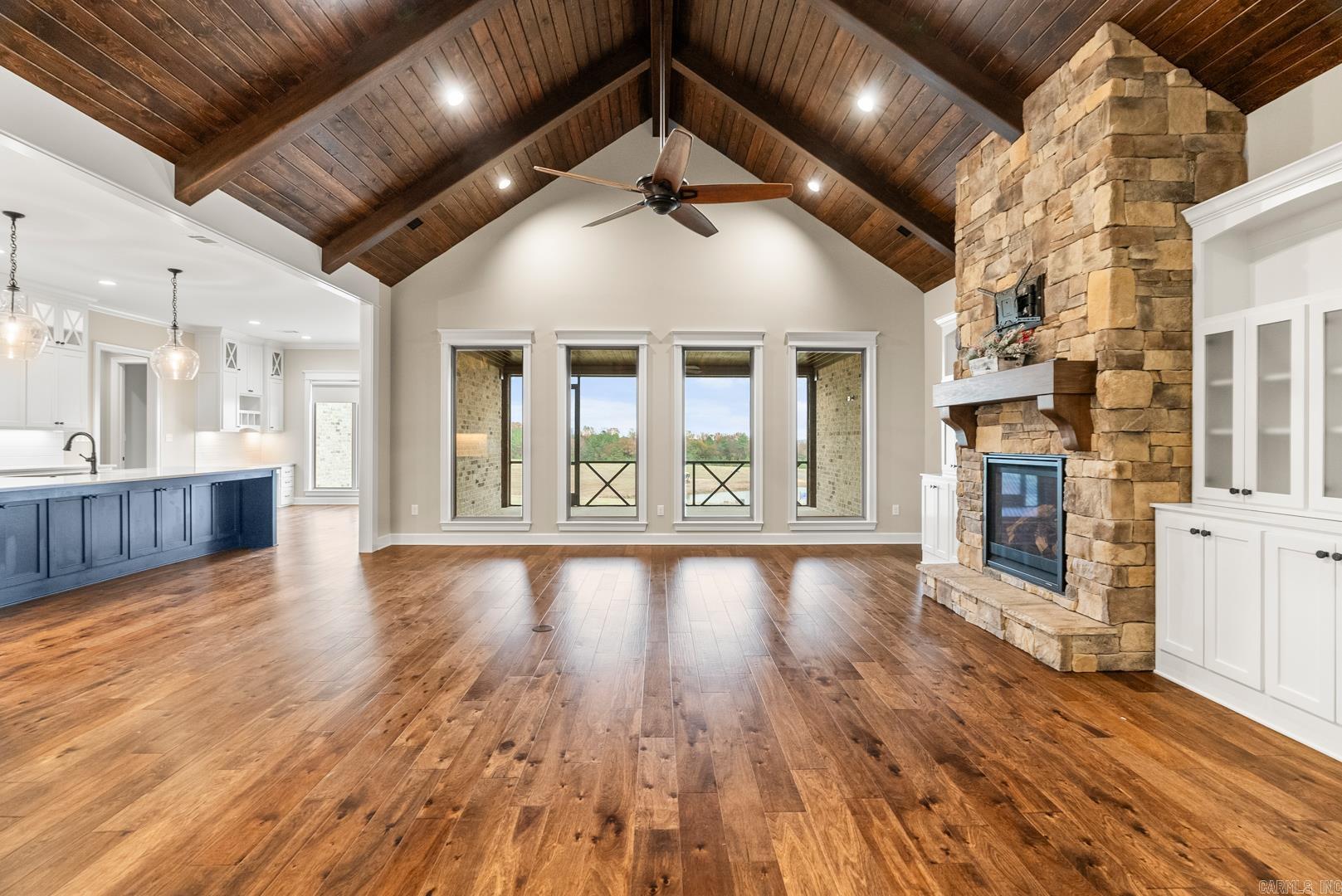 WOODRIDGE - Residential