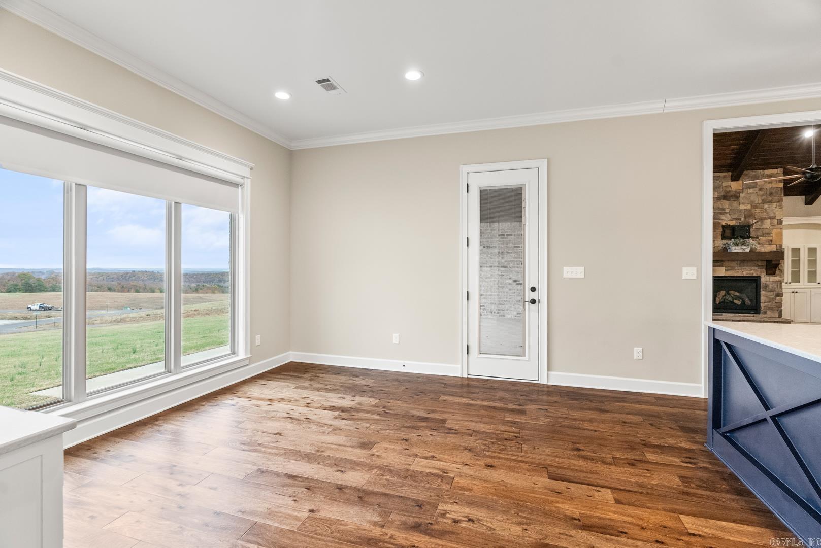 WOODRIDGE - Residential