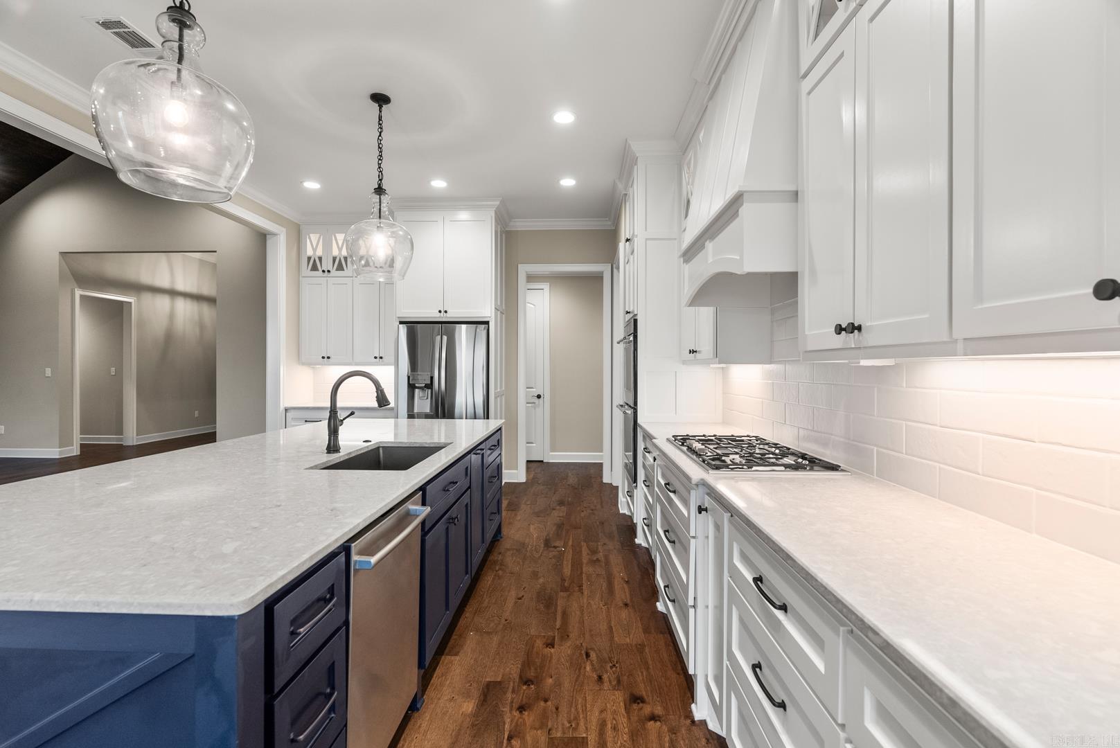 WOODRIDGE - Residential