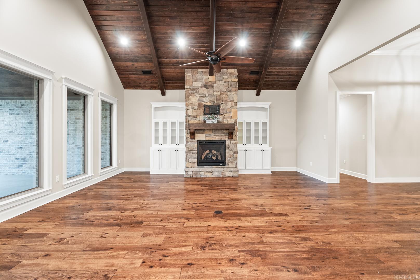 WOODRIDGE - Residential