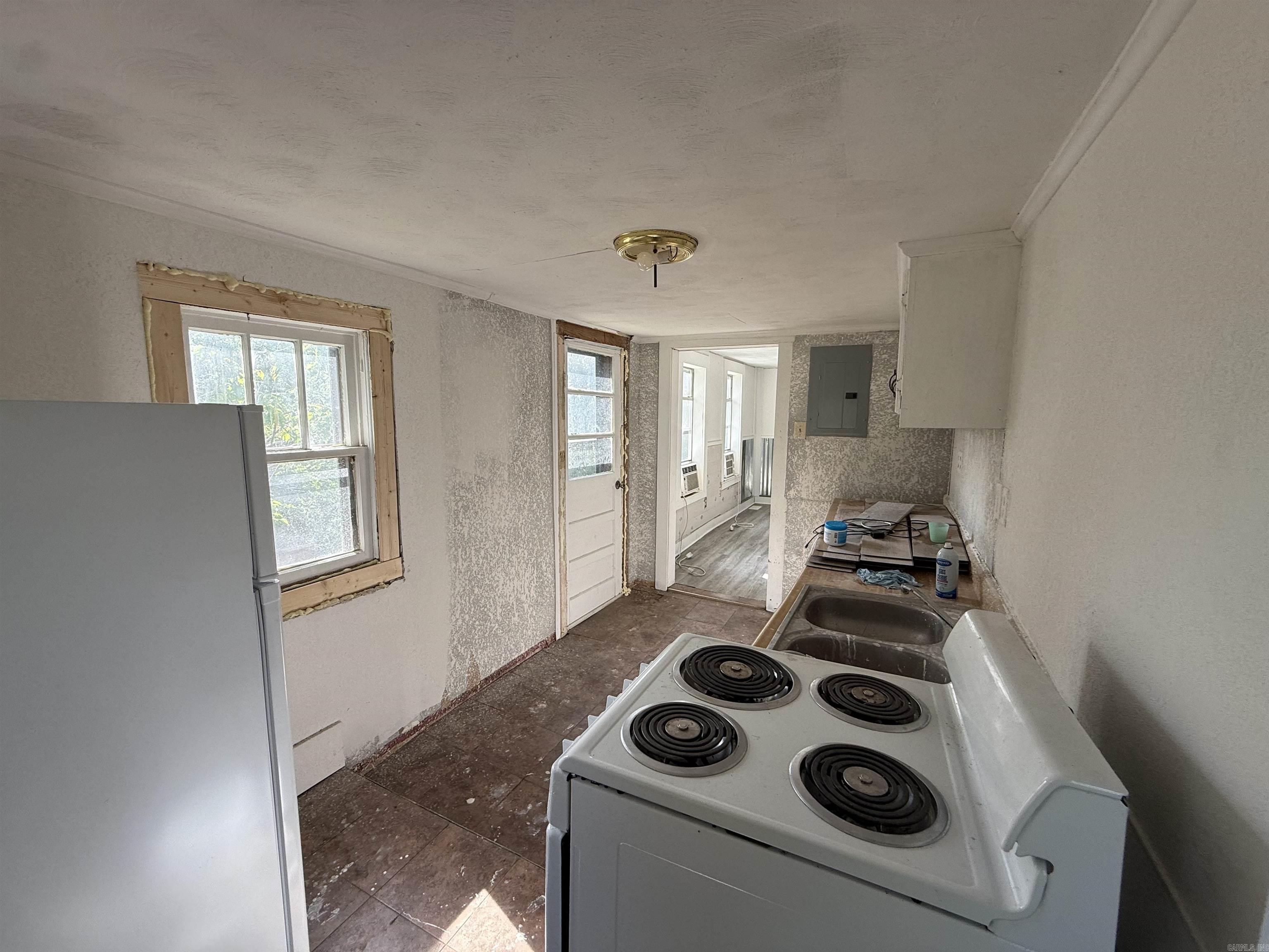 CASTLEBERRY 1ST - Residential