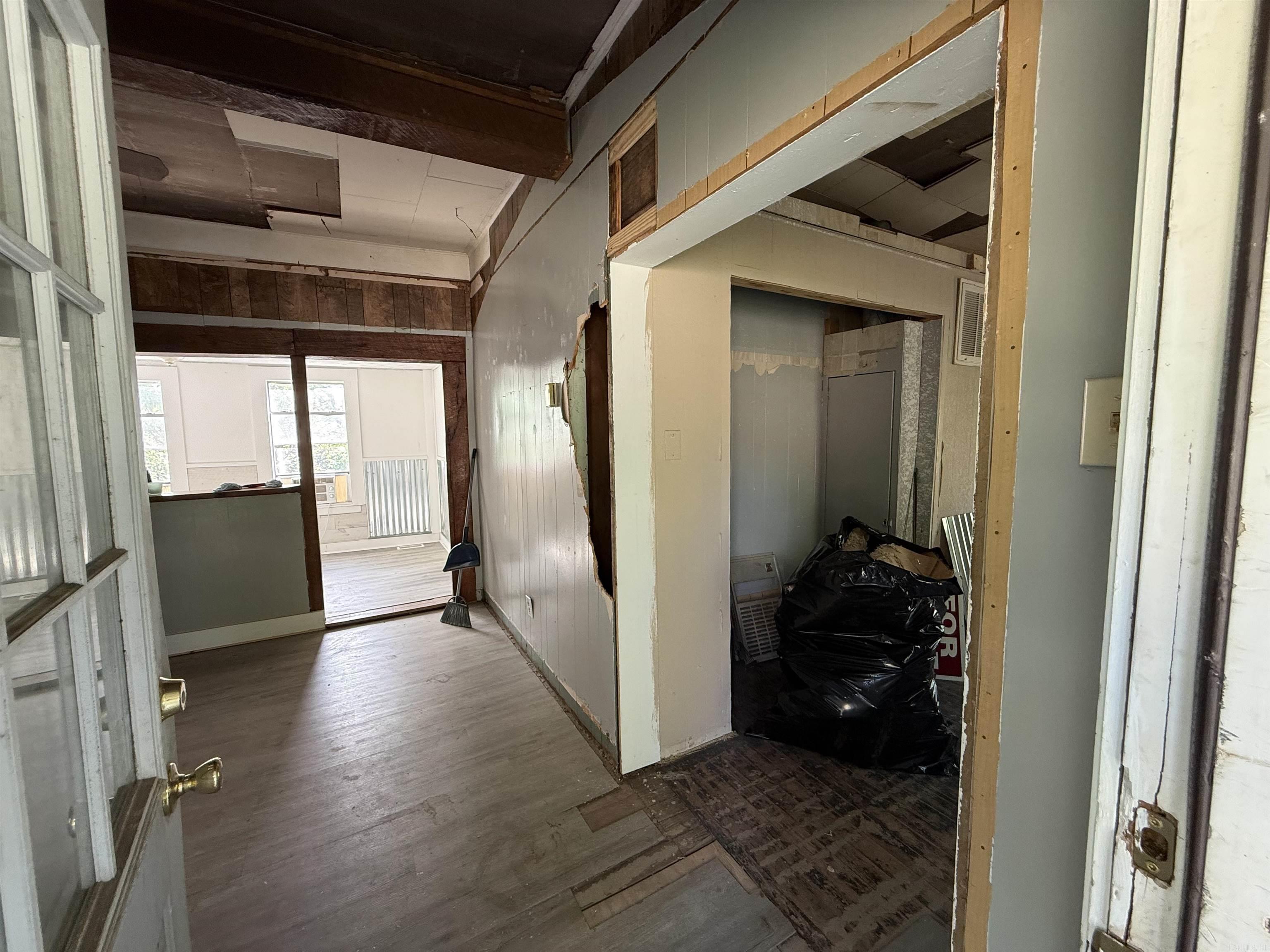 CASTLEBERRY 1ST - Residential