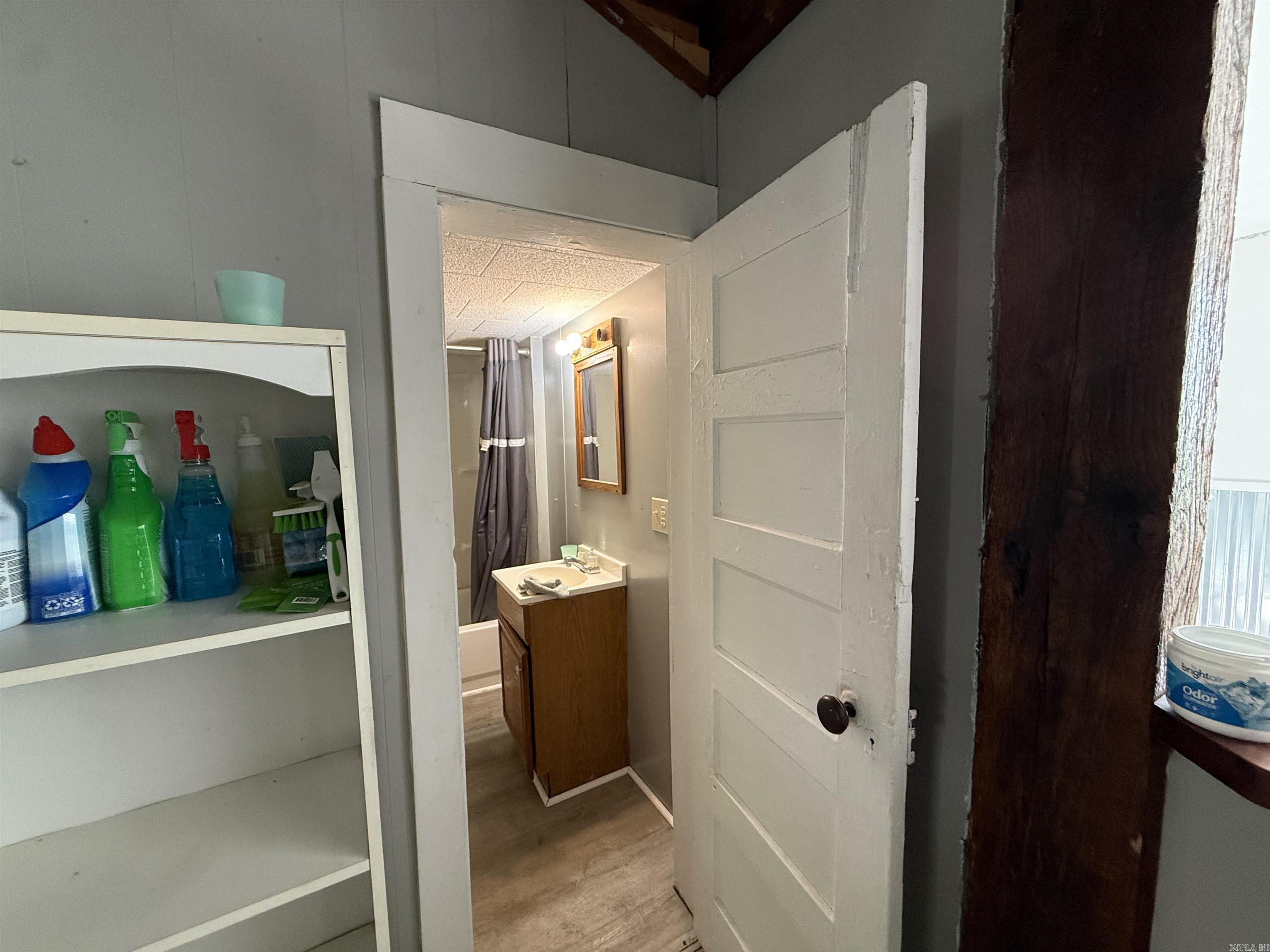 CASTLEBERRY 1ST - Residential