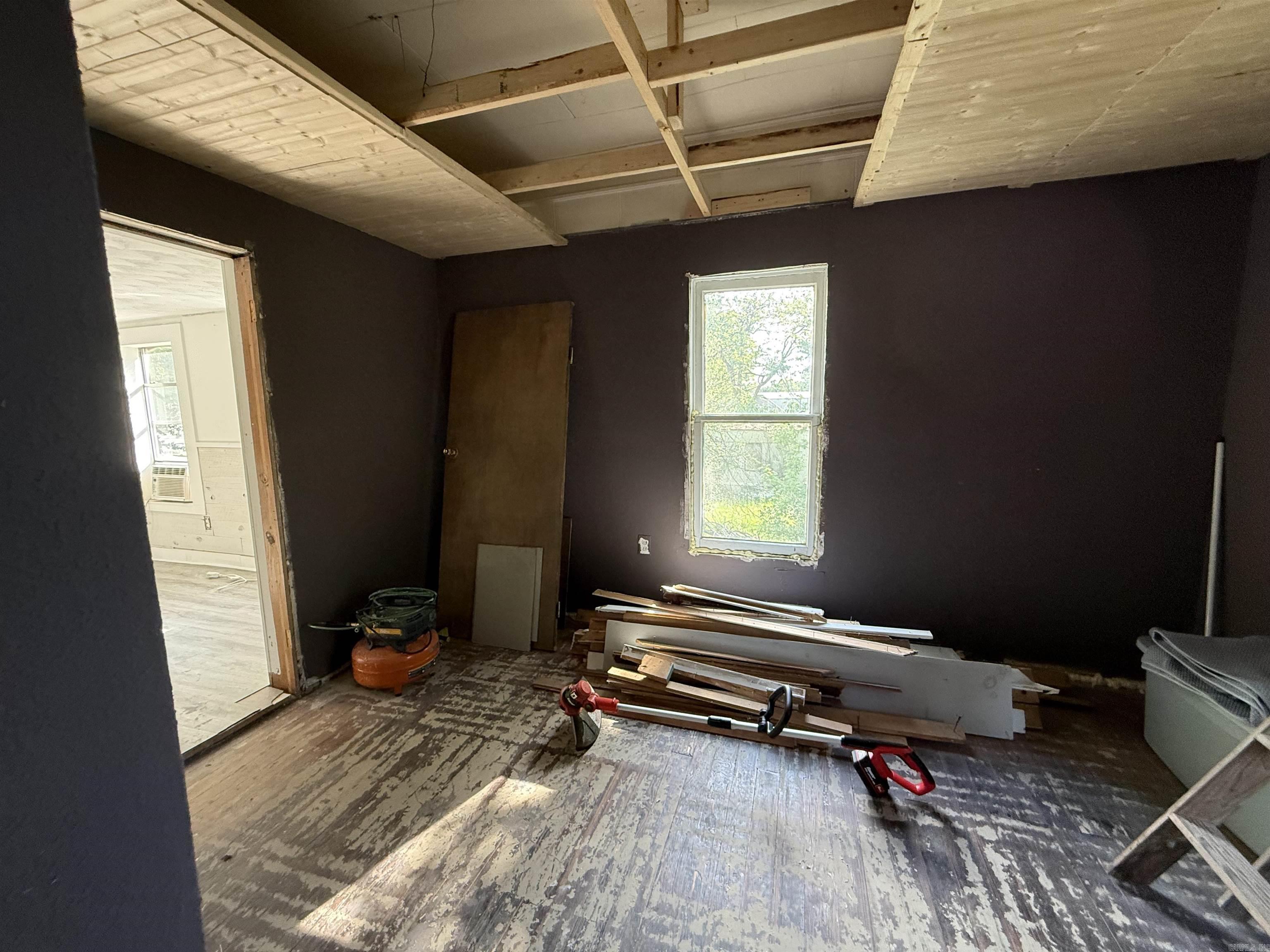 CASTLEBERRY 1ST - Residential