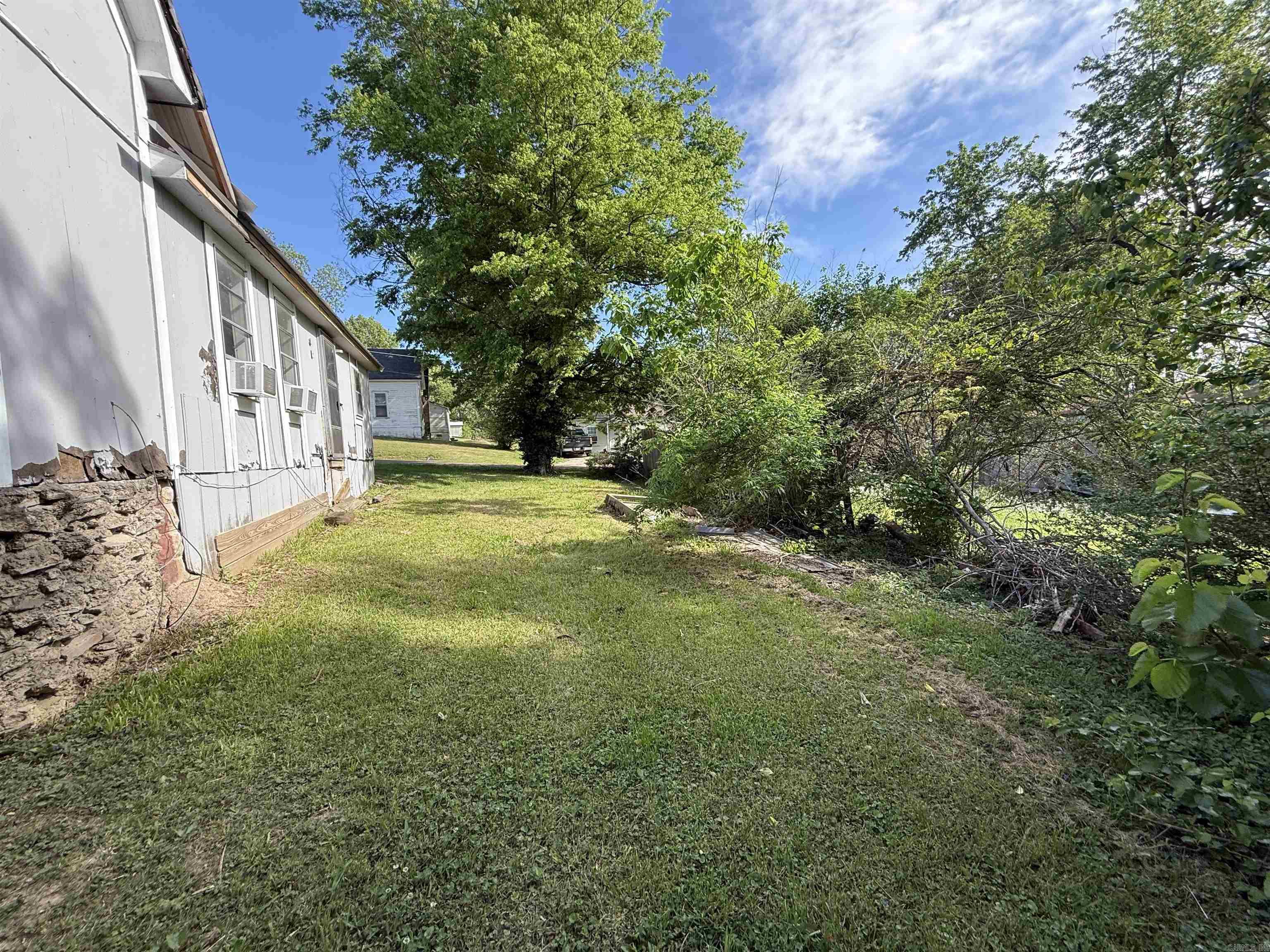 CASTLEBERRY 1ST - Residential