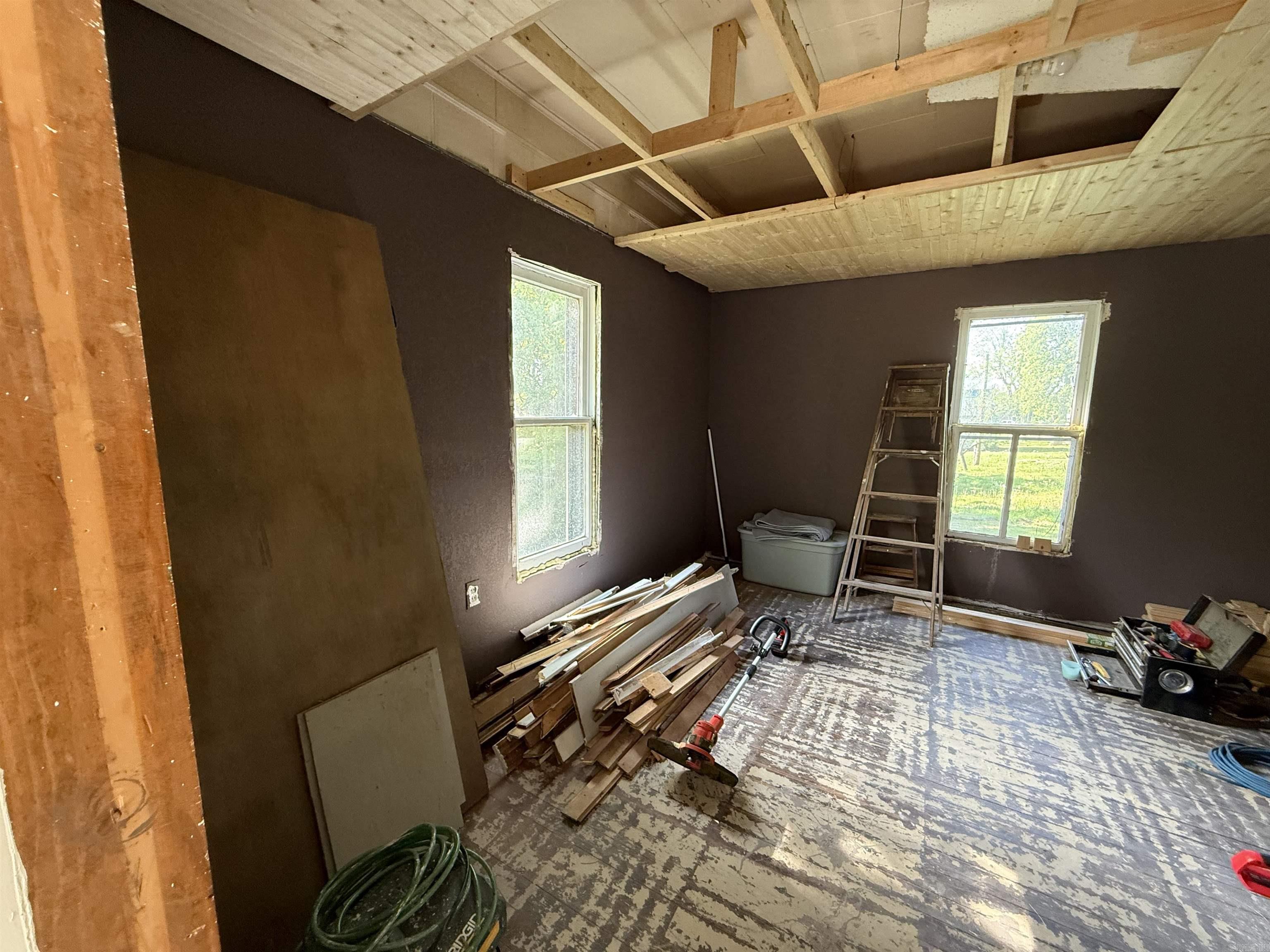 CASTLEBERRY 1ST - Residential