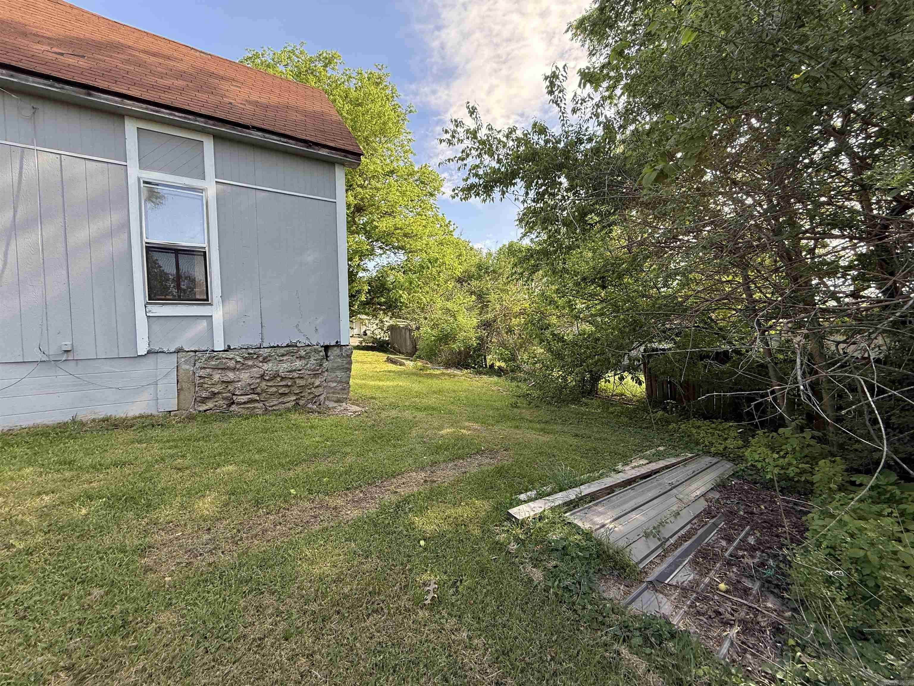 CASTLEBERRY 1ST - Residential