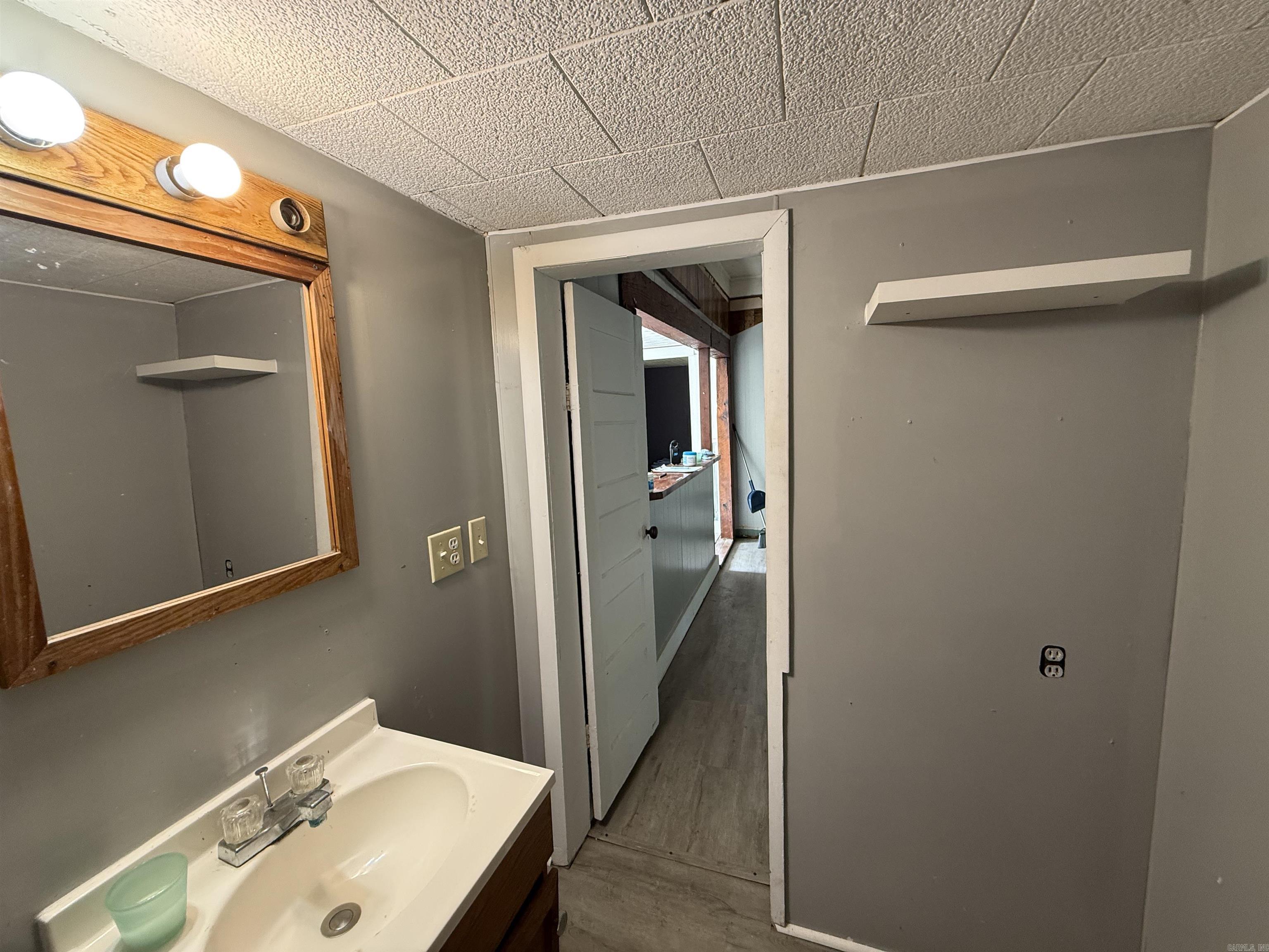 CASTLEBERRY 1ST - Residential