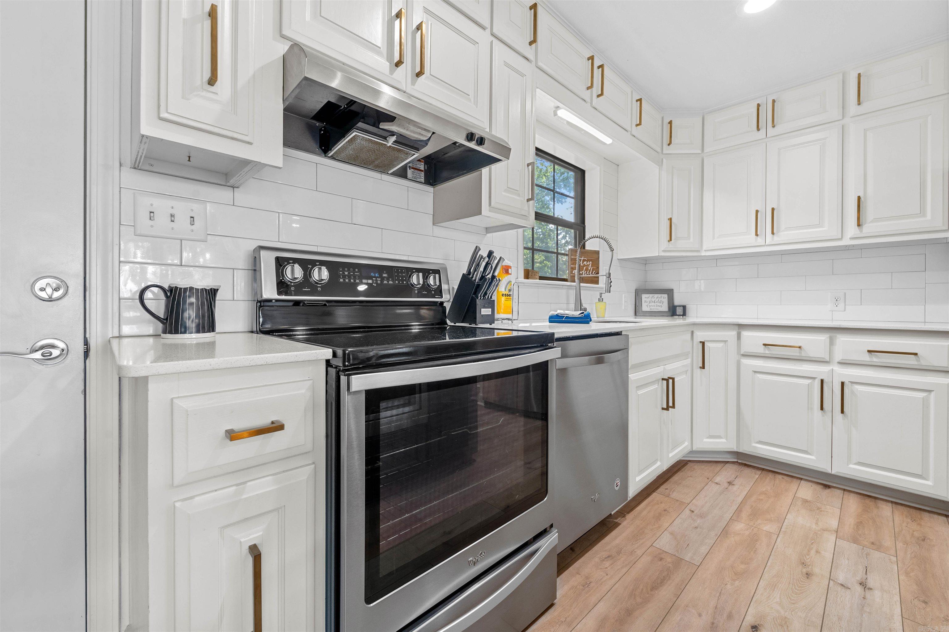 GOLDEN RETREAT - Residential