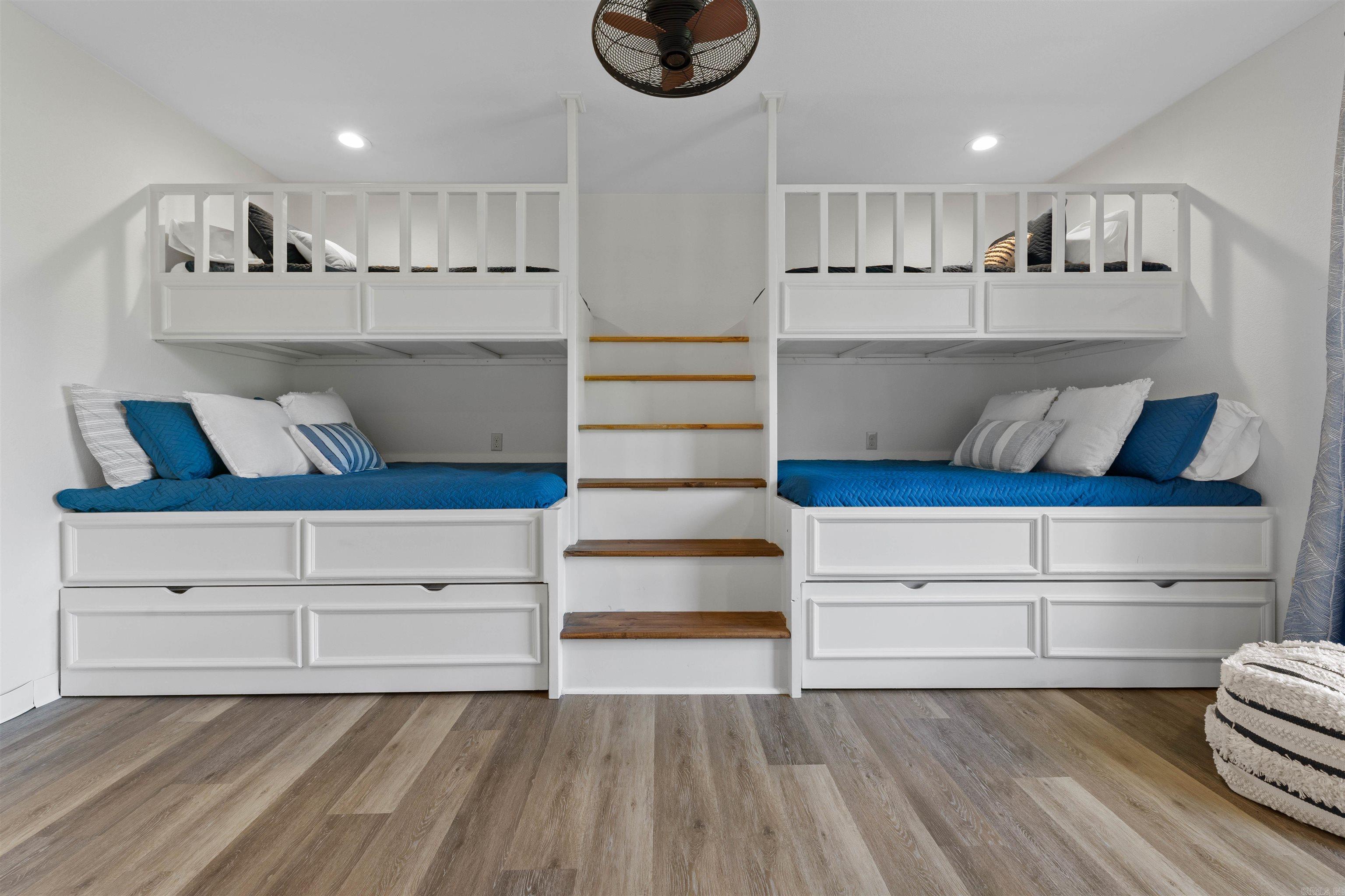 GOLDEN RETREAT - Residential