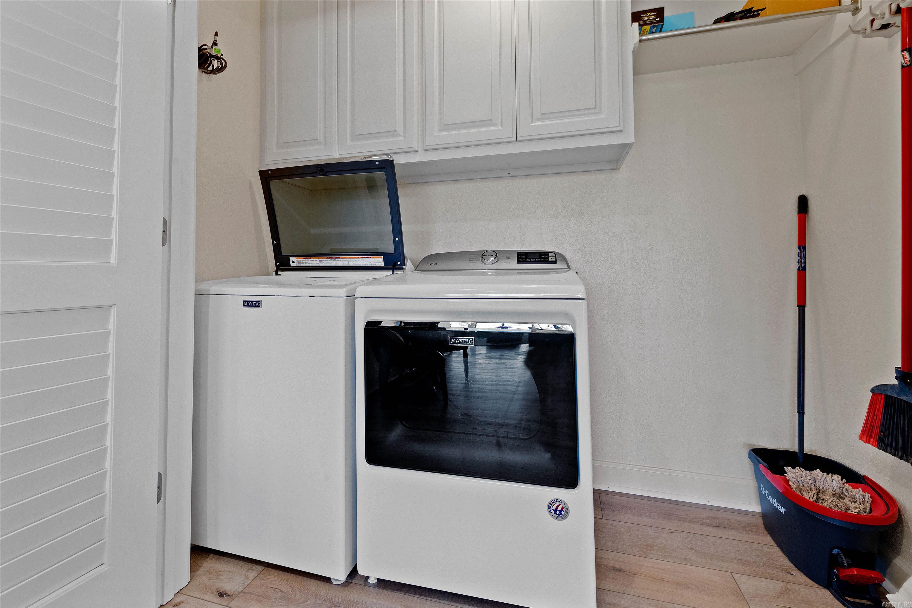 GOLDEN RETREAT - Residential