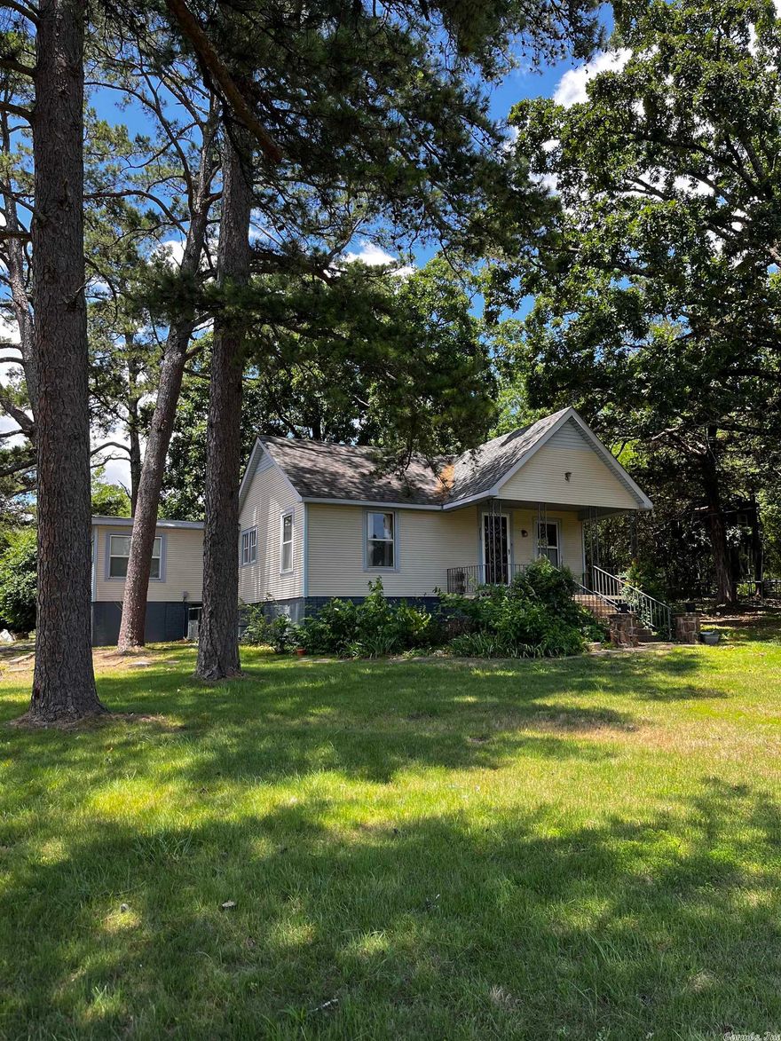 Well maintained 3 Bedrooms, 2 baths, home close to everything in town yet in a quiet neighborhood. Wonderful split bedroom floor plan, large primary bedroom. High ceilings, crown molding, hardwood floors, and more! Beautiful yard and curb appeal. Call today to schedule your private showing.