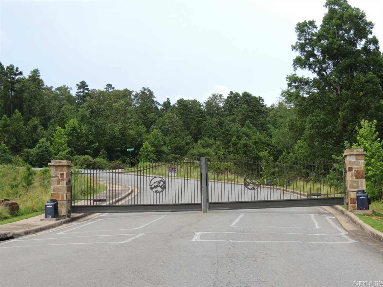MOUNTAIN CREST ESTATES - Land