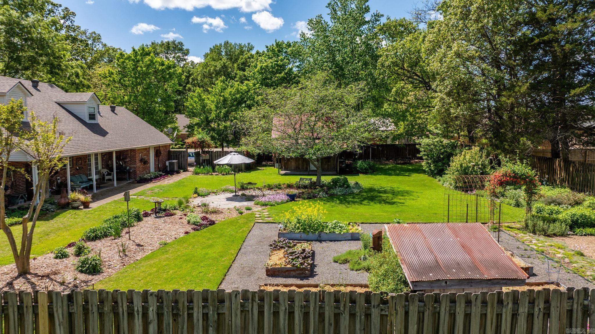 SIMMONS PLACE - Residential