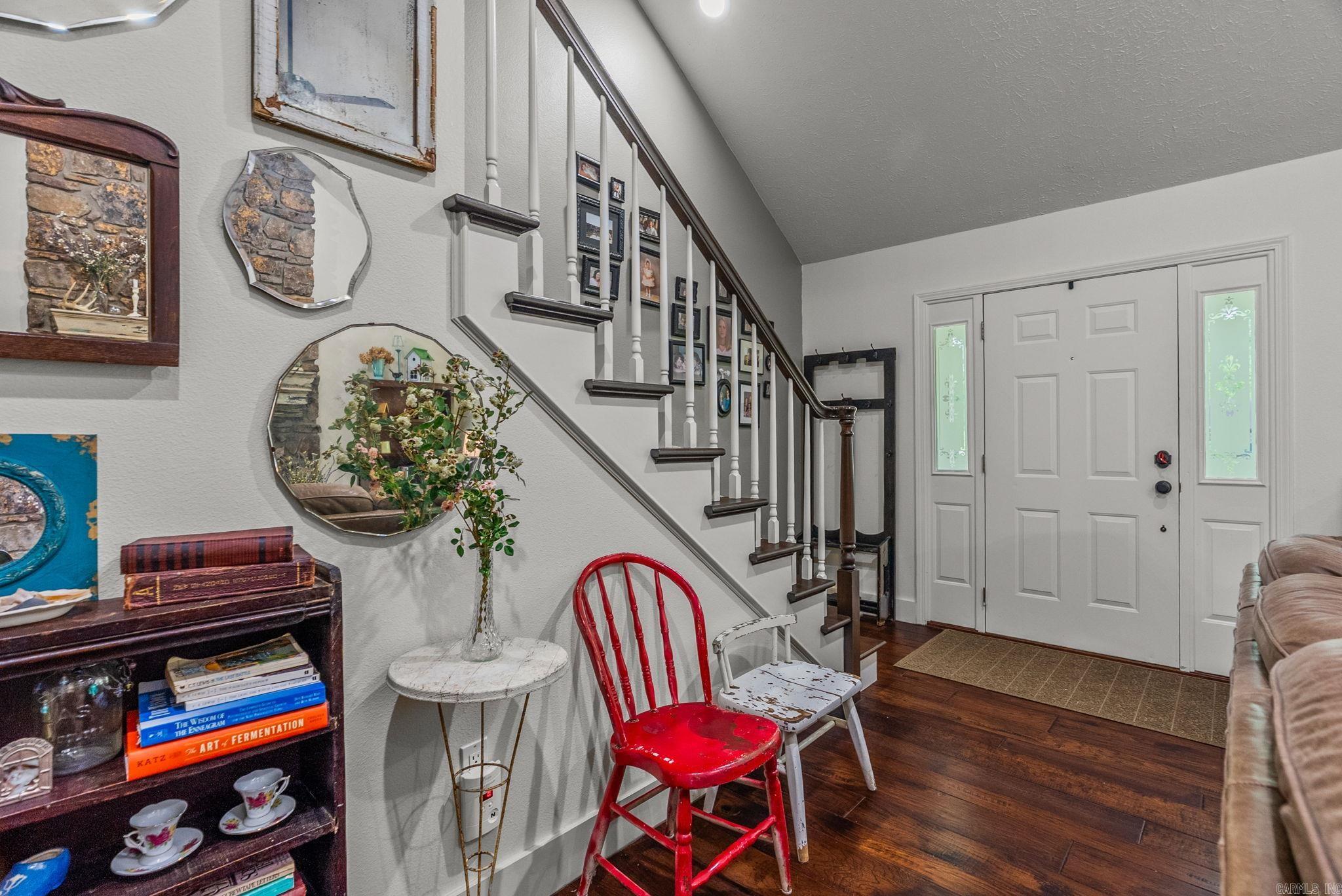 SIMMONS PLACE - Residential