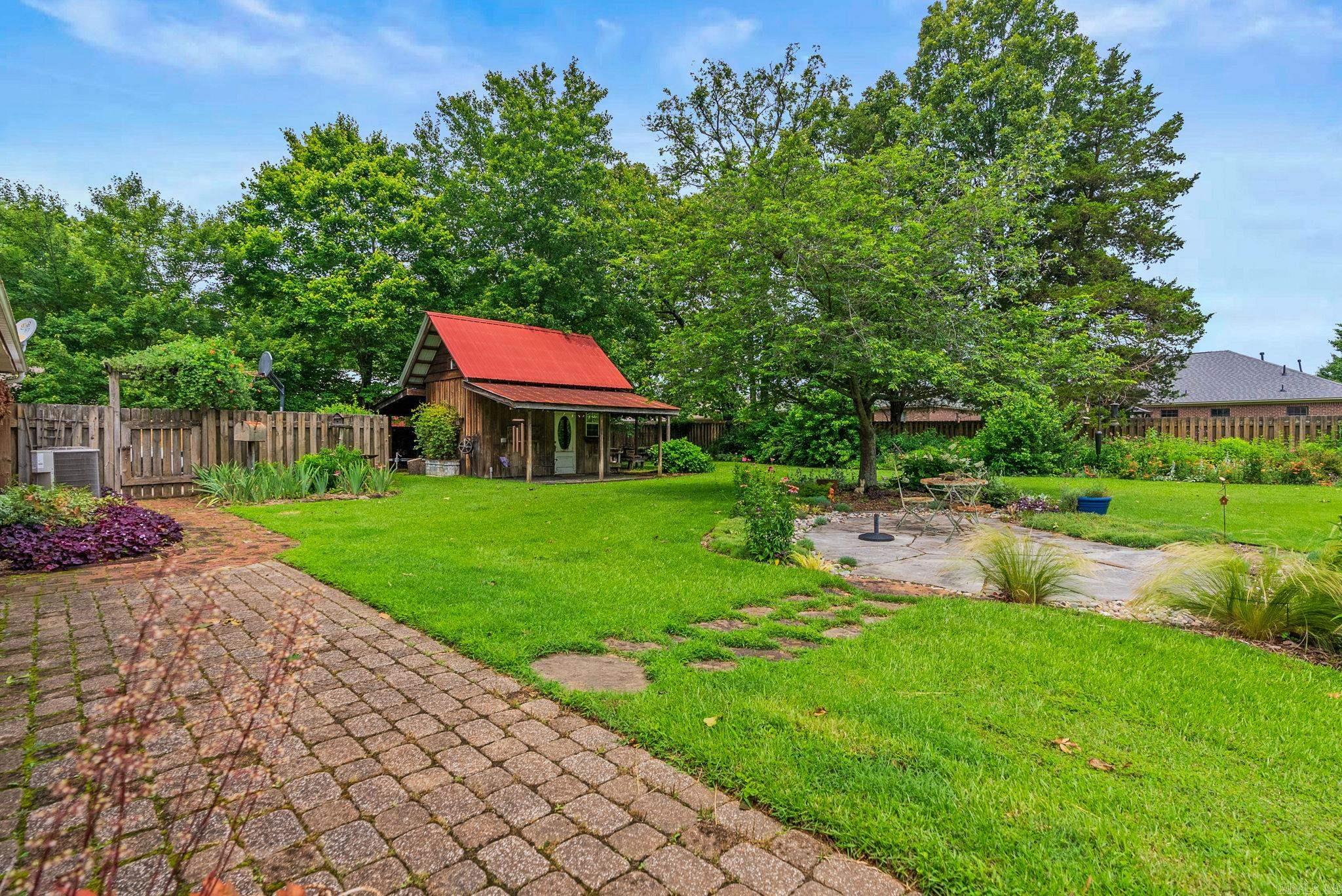 SIMMONS PLACE - Residential