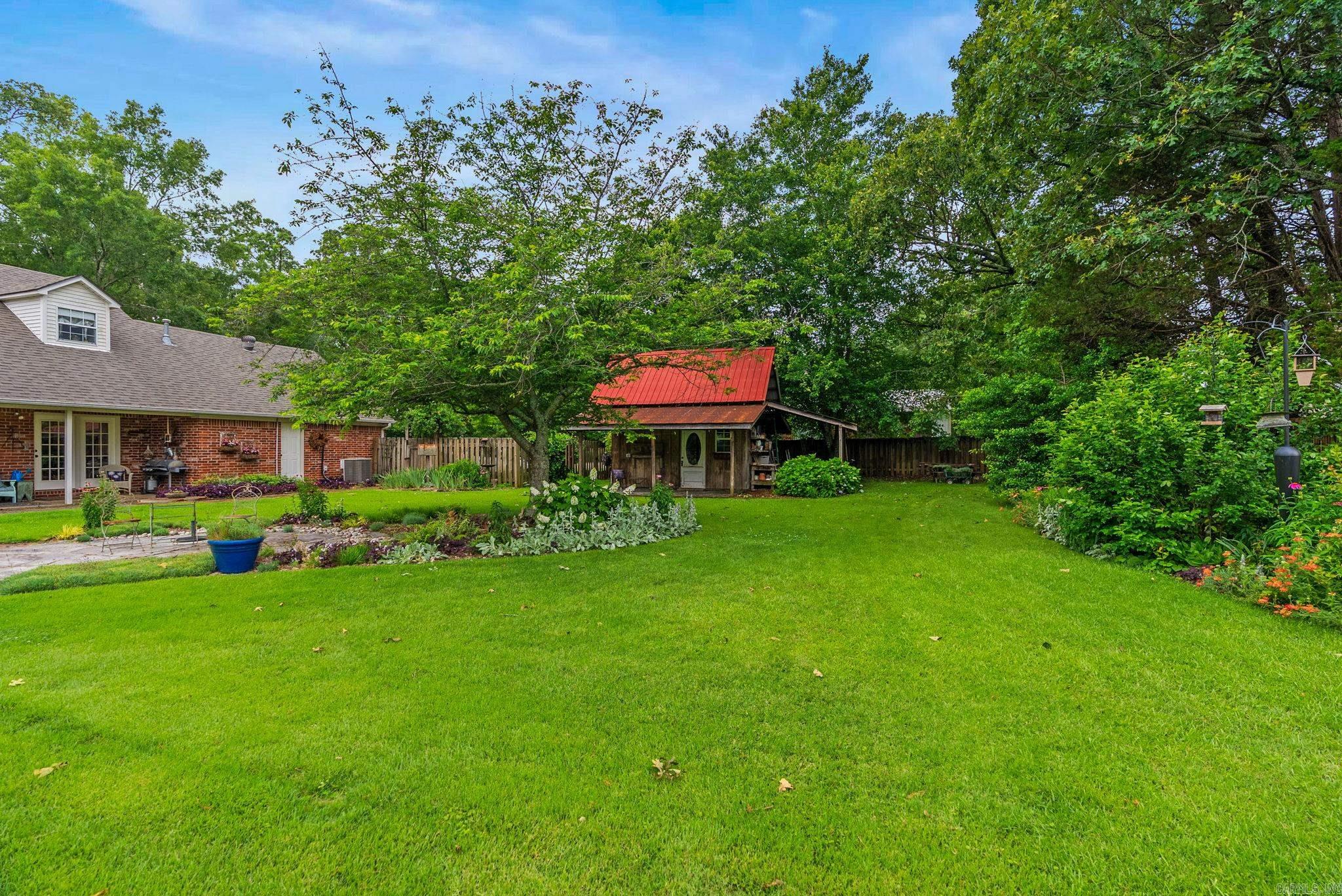 SIMMONS PLACE - Residential