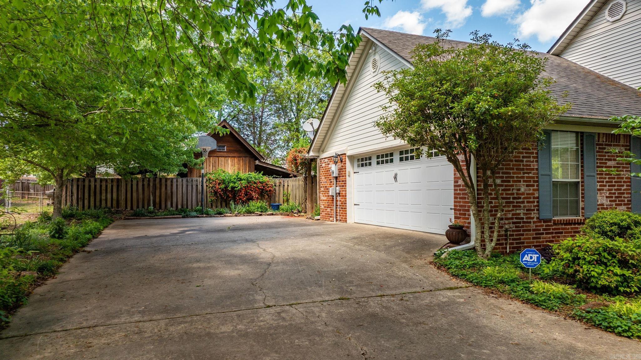 SIMMONS PLACE - Residential