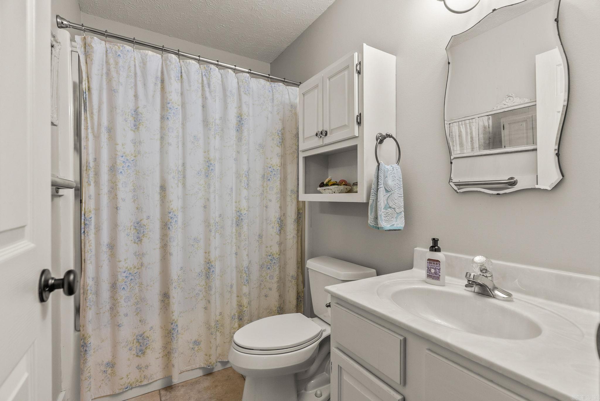 SIMMONS PLACE - Residential