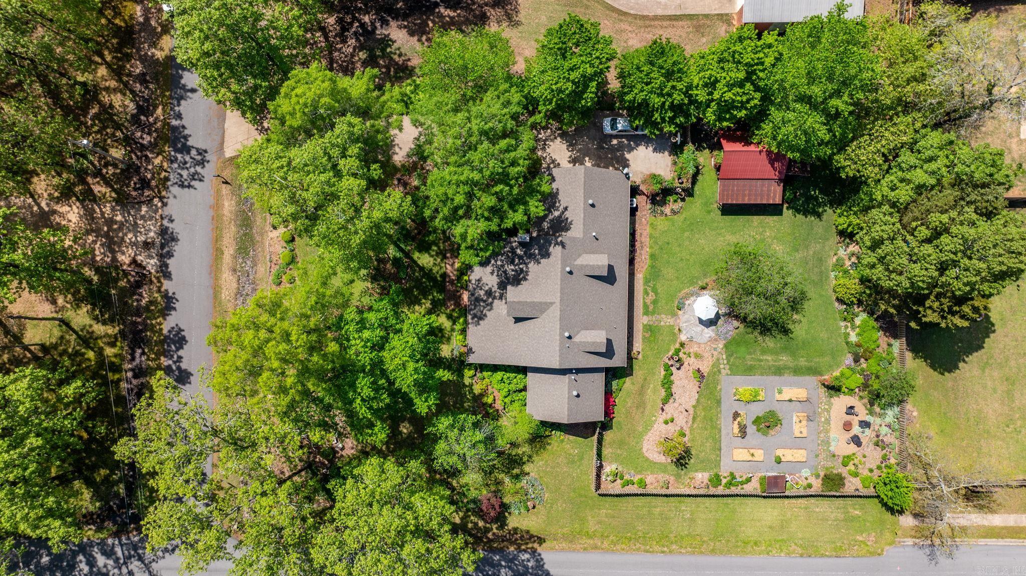 SIMMONS PLACE - Residential