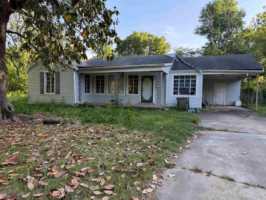 This property is an ideal fit for an experienced investor or a dedicated DIYer looking for their next fix-and-flip or equity-building project. Please note that the property is being sold completely AS-IS. It will require a full clean-out, and repairs to bring it back to its full potential. Great bones don't let this pass you by! Can be sold as a package along with 403 Fussell, 611 Westview, 2148 Laurel, 651 Laughrun, and 253 Beech Grove or separately.