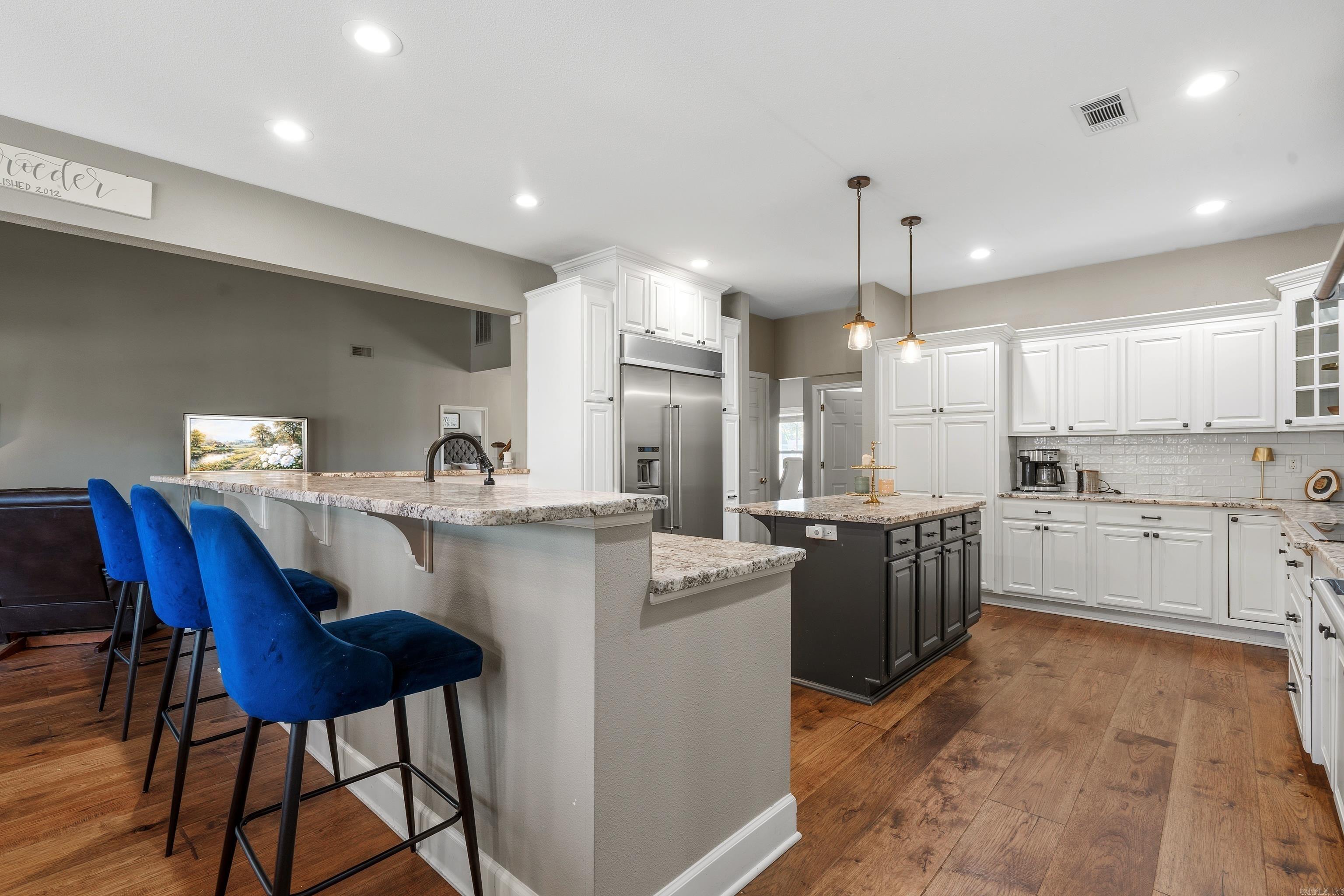 PARKWAY VILLAGE - Residential