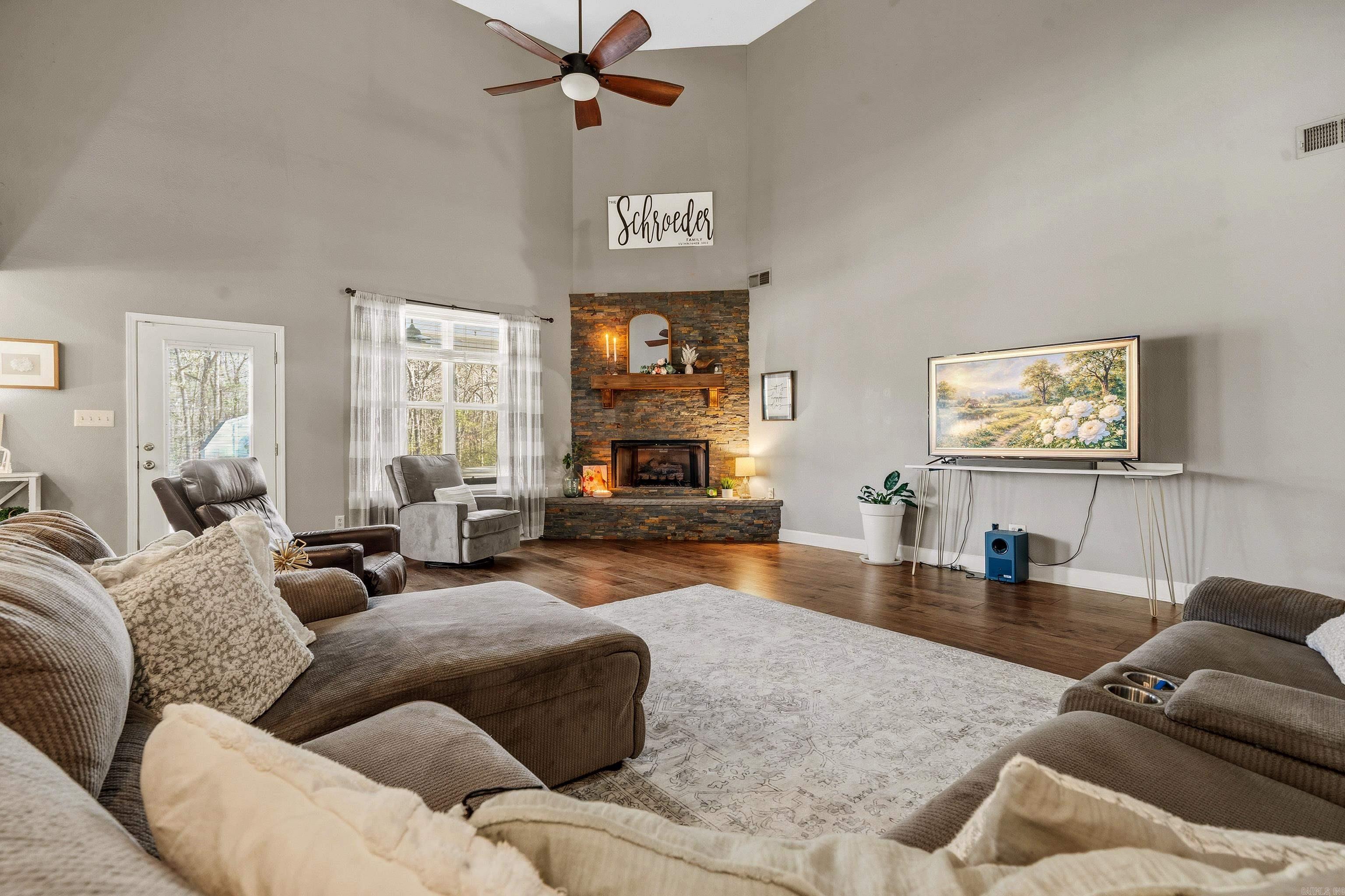 PARKWAY VILLAGE - Residential